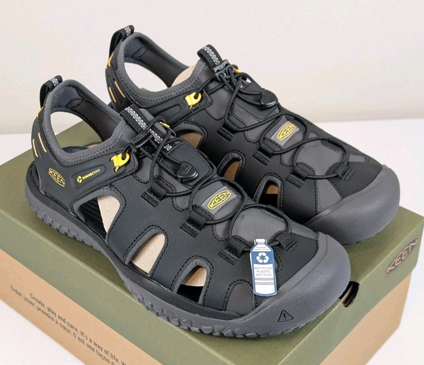 KEEN SOLR Men’s Water Sandals Black/Gold Size 11.5 Aquagrip Sport 1022246 NIB