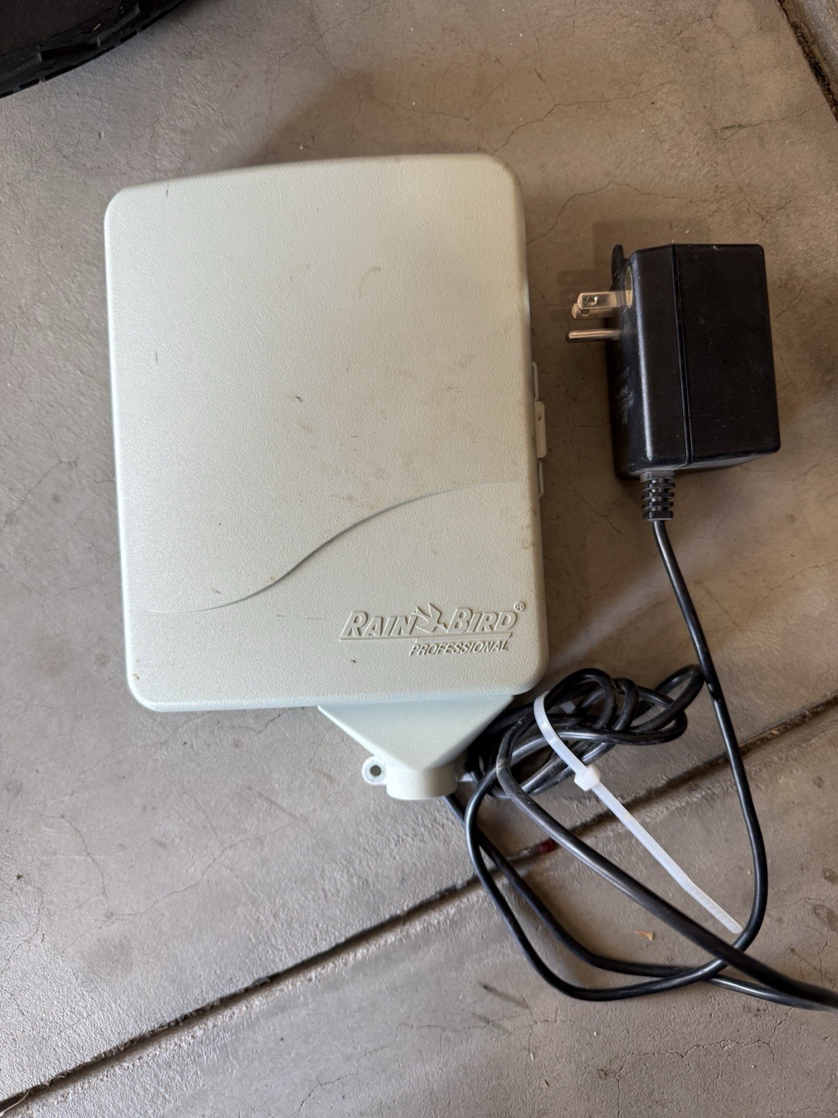 Rain Bird ESP-8SI 8 Zone Sprinkler Controller Tested And Working Used