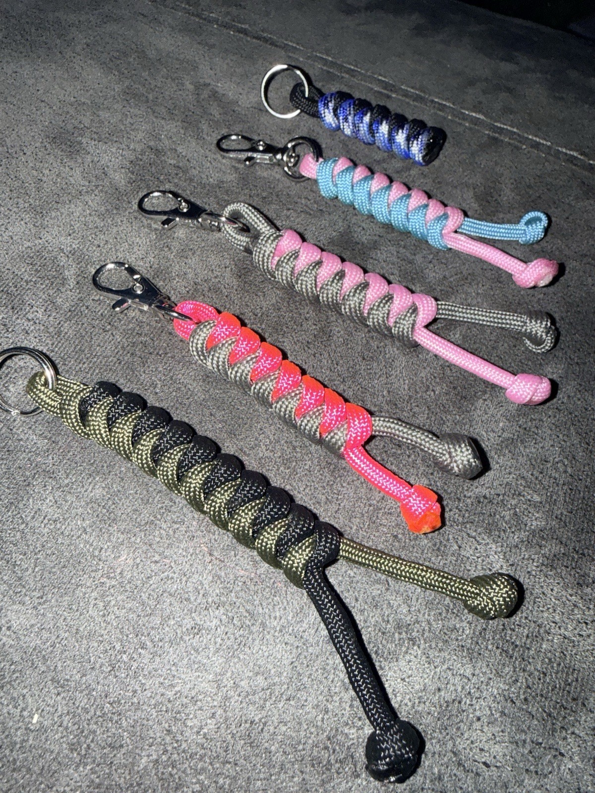 Multi Color Paracord Mini Keychain/Zipper Pull Key Ring