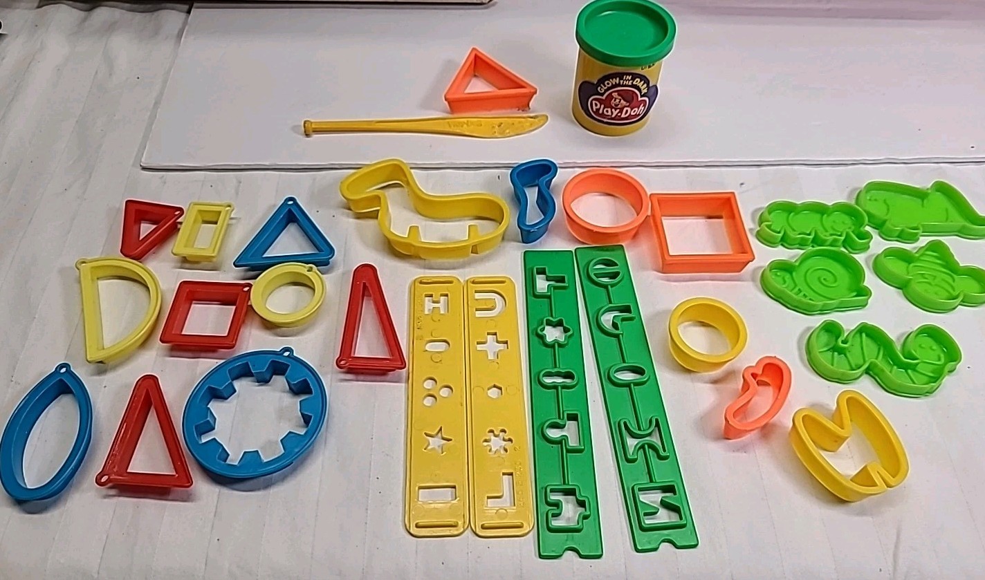 Vintage Play Doh Molds Shapes Extruder Plates, Bugs, Cut Outs Lot Of 29