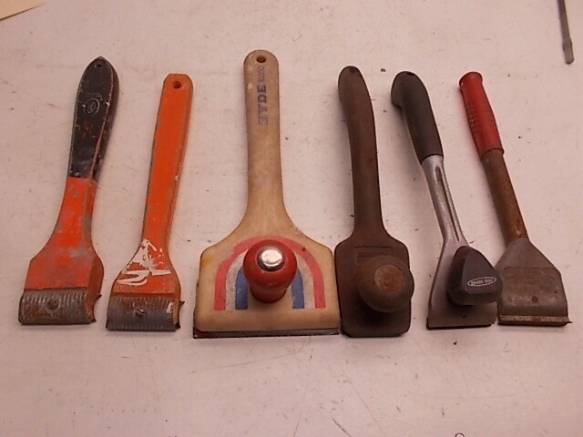 Paint Scrapers & Various Brands, Sizes, Ages, Conditions. Quantity Of 6. USED