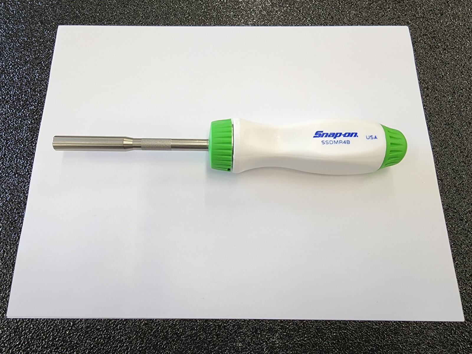 Snap-on Tools USA NEW WHITE & GREEN Ratcheting Screwdriver w/Bits SSDMR4B