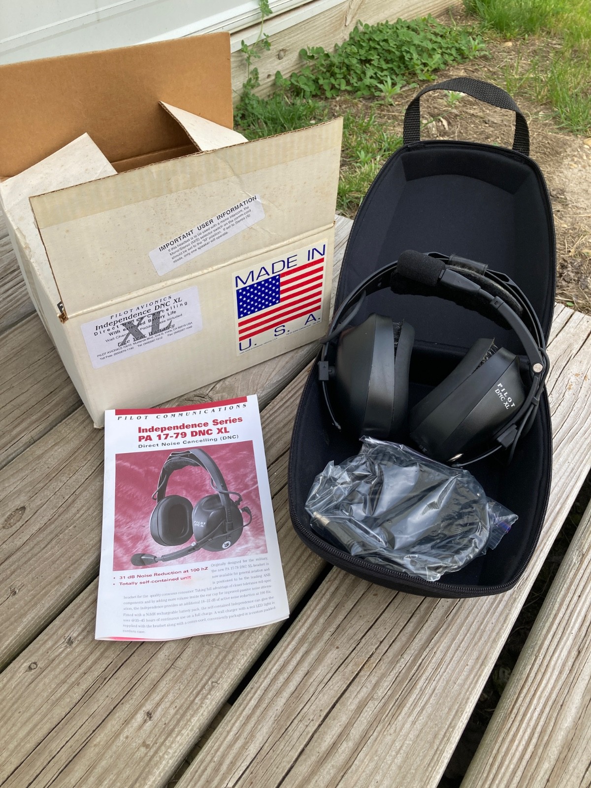 Pilot Avionics Independence 17-79 DNC XL Aviation Noise Canceling Headset READ