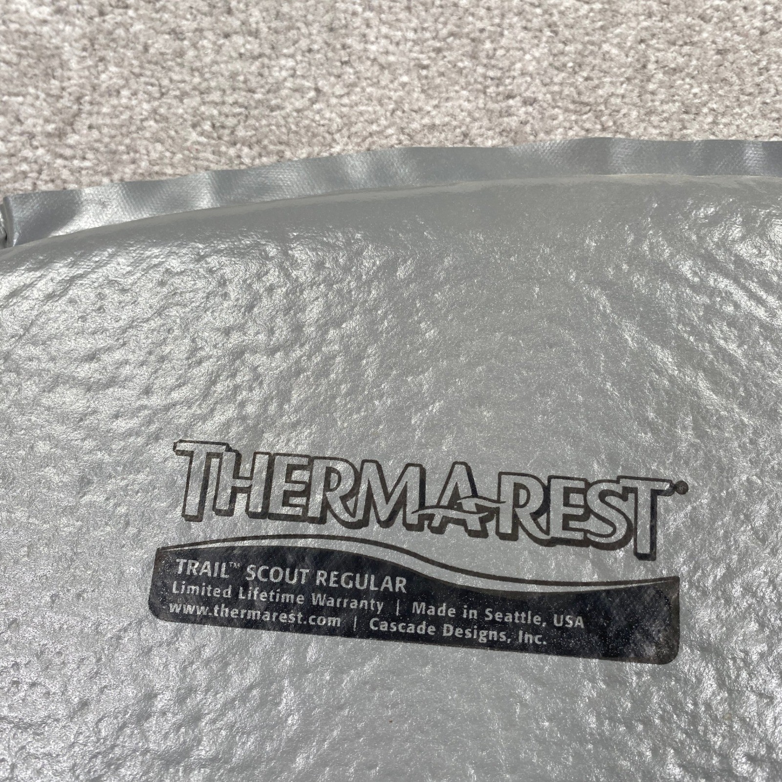 Therm-a-Rest Trail Scout Sleeping Pad Regular Gray Self-Inflating Mat
