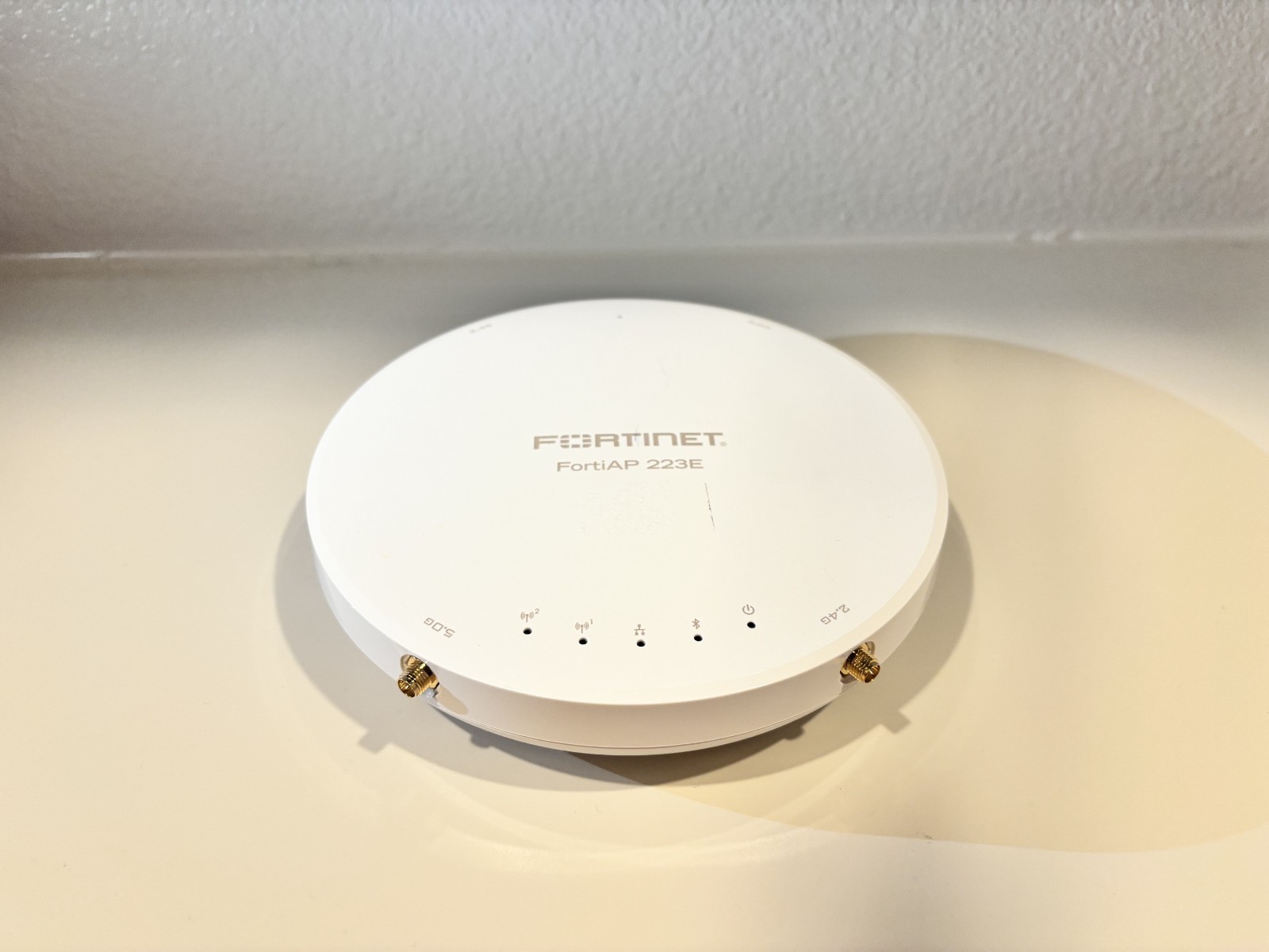USED FORTINET FortiAP 223E+ WAP Wireless Access Point FAP-223E-A No AC Adapter