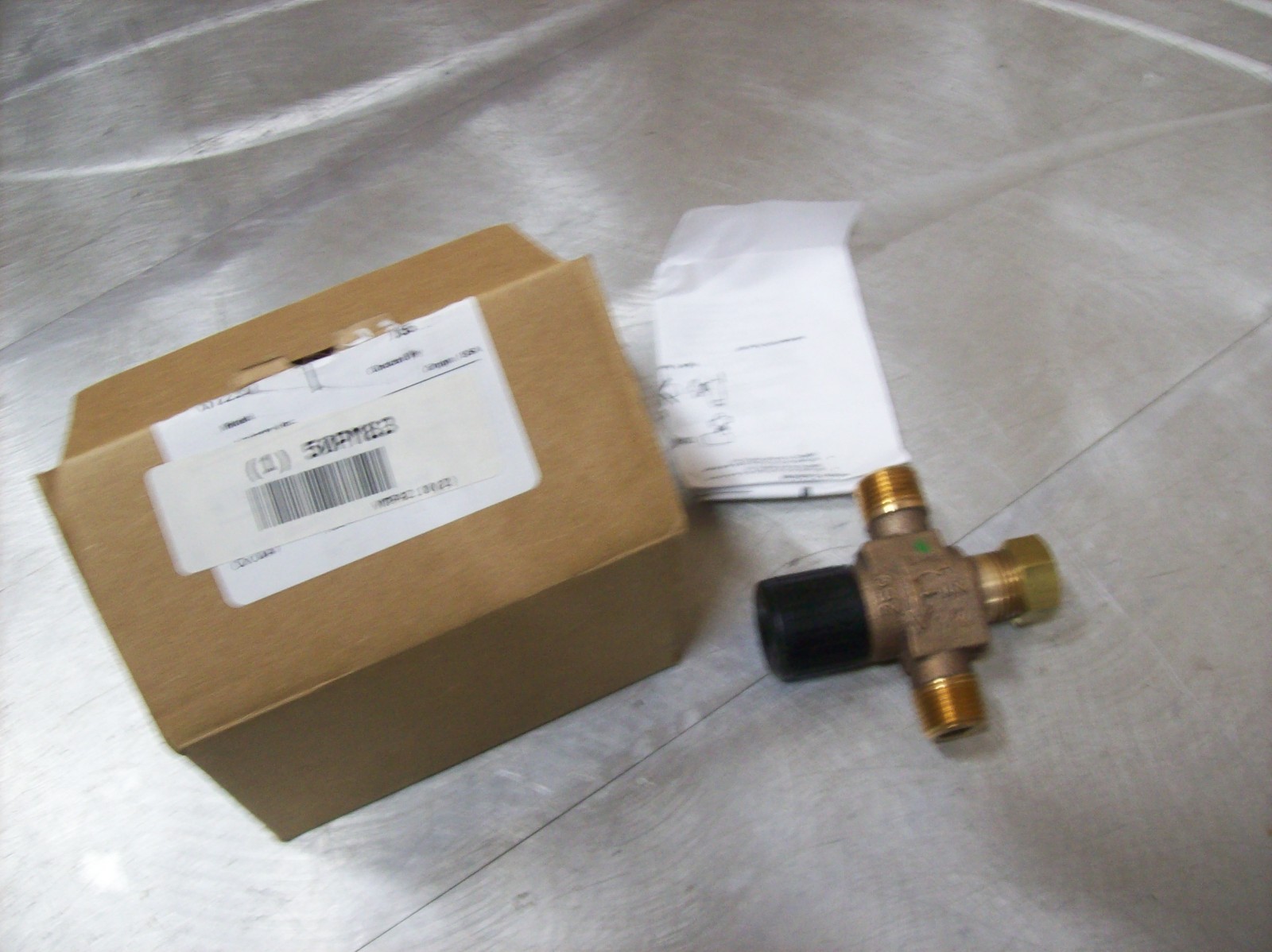 iv9) Siemens Genuine NOS Zone Valve Grainger 42FK02