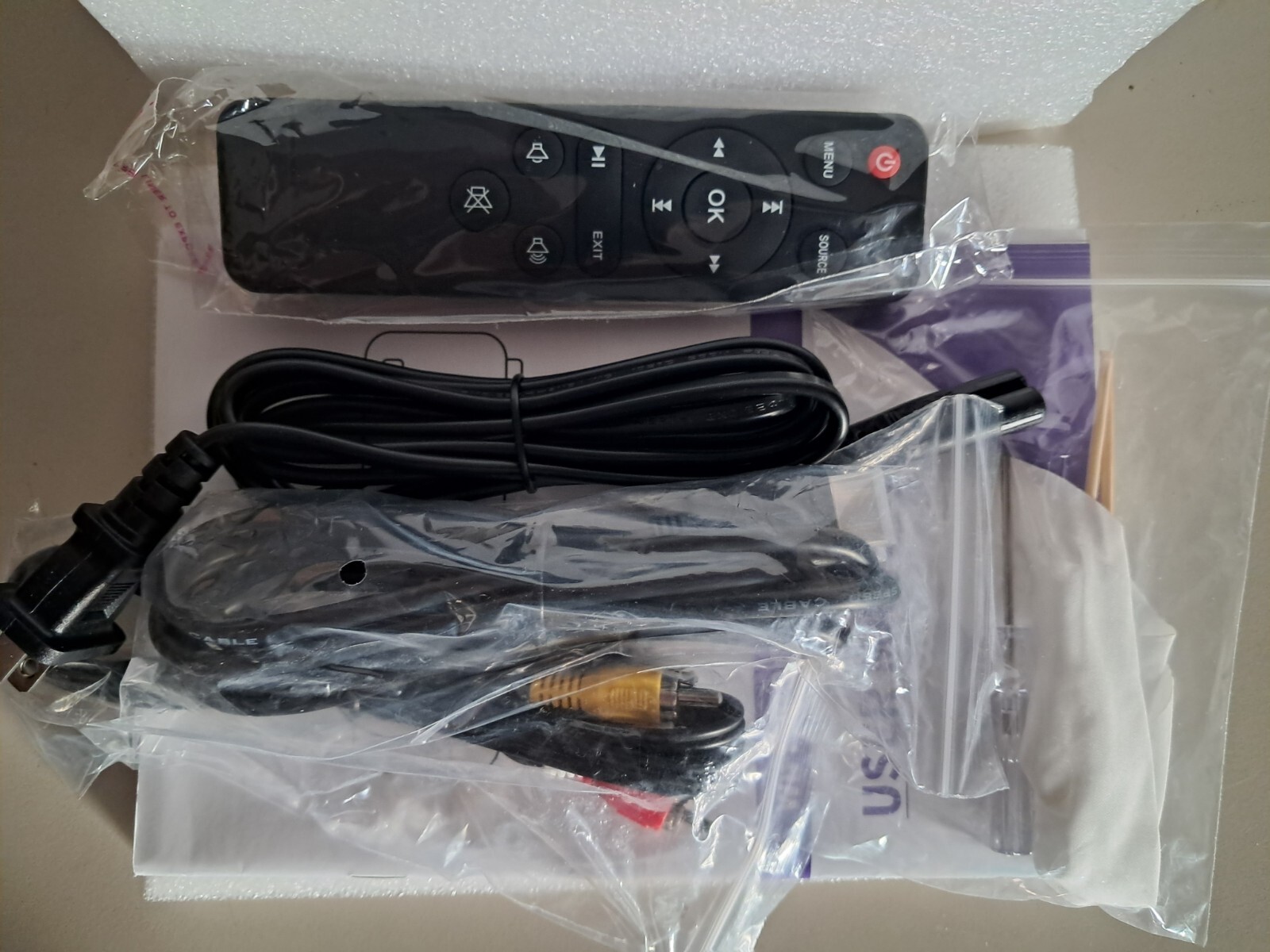 Dr. J PT-06 WiFi Bluetooth Projector