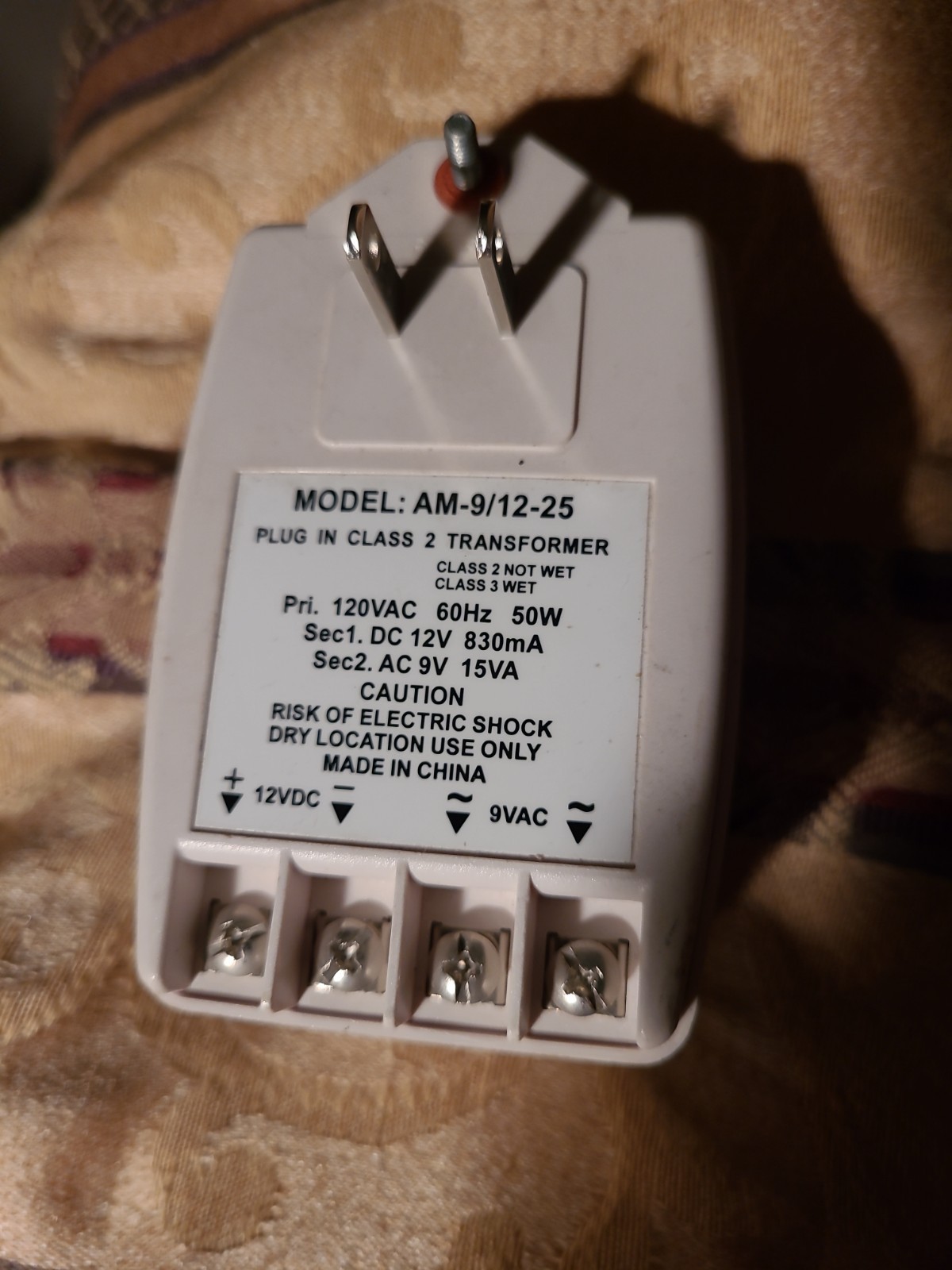 DC 12V 830ma AC 9v 15va Camera Power Wall Supply CCTV Dual Voltage Transformer