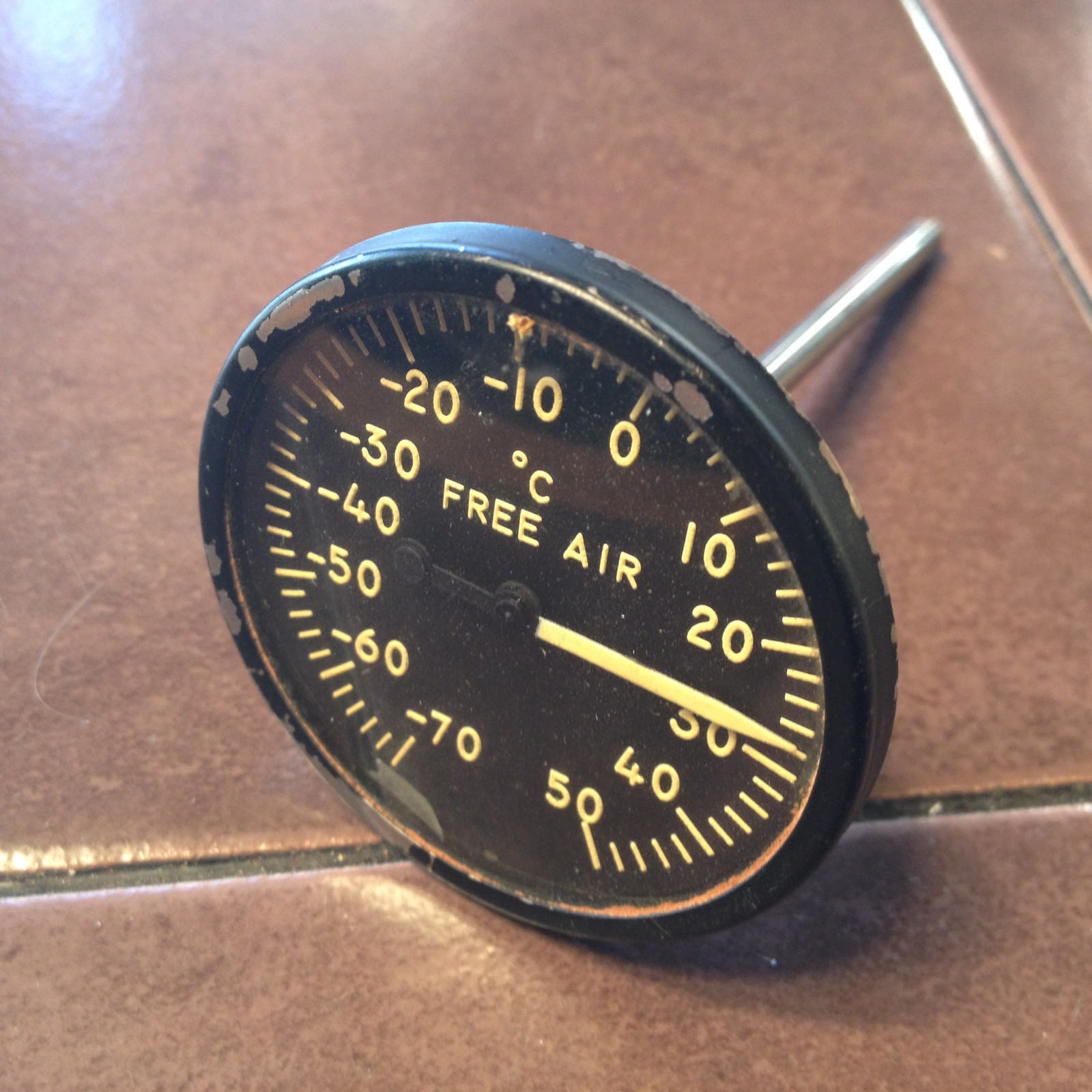 Free Air Gauge, Ohio Thermometer Co. A261B in Celsius