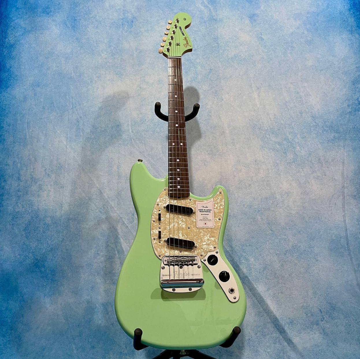 Traditional 60s Mustang Surf Green Electric Guitar New Fender Made in Japan