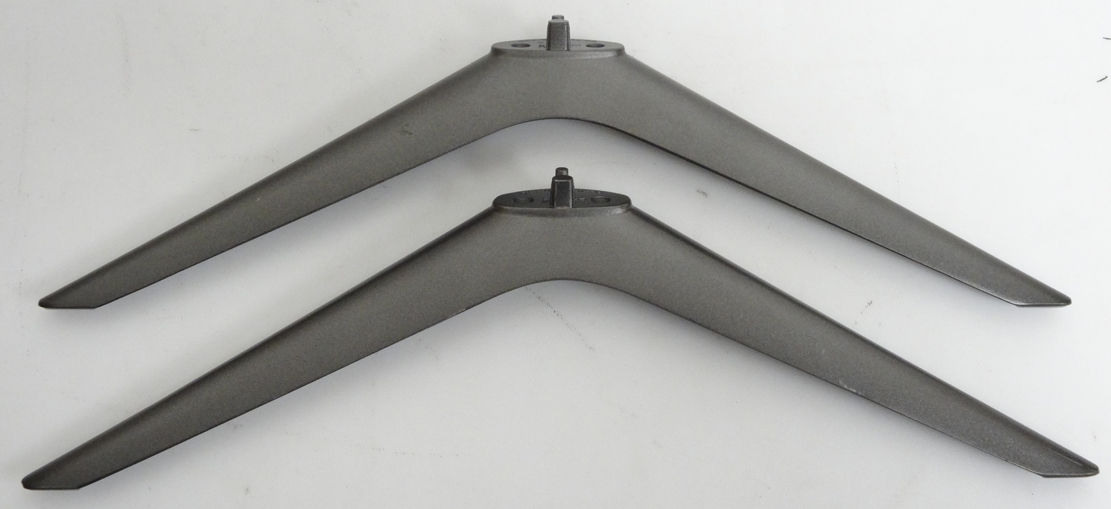 Amazon 4K75M600A TV Stand Legs (68-7D80Q0-1A0,68-700QH0-0A0H) - Pre-Owned