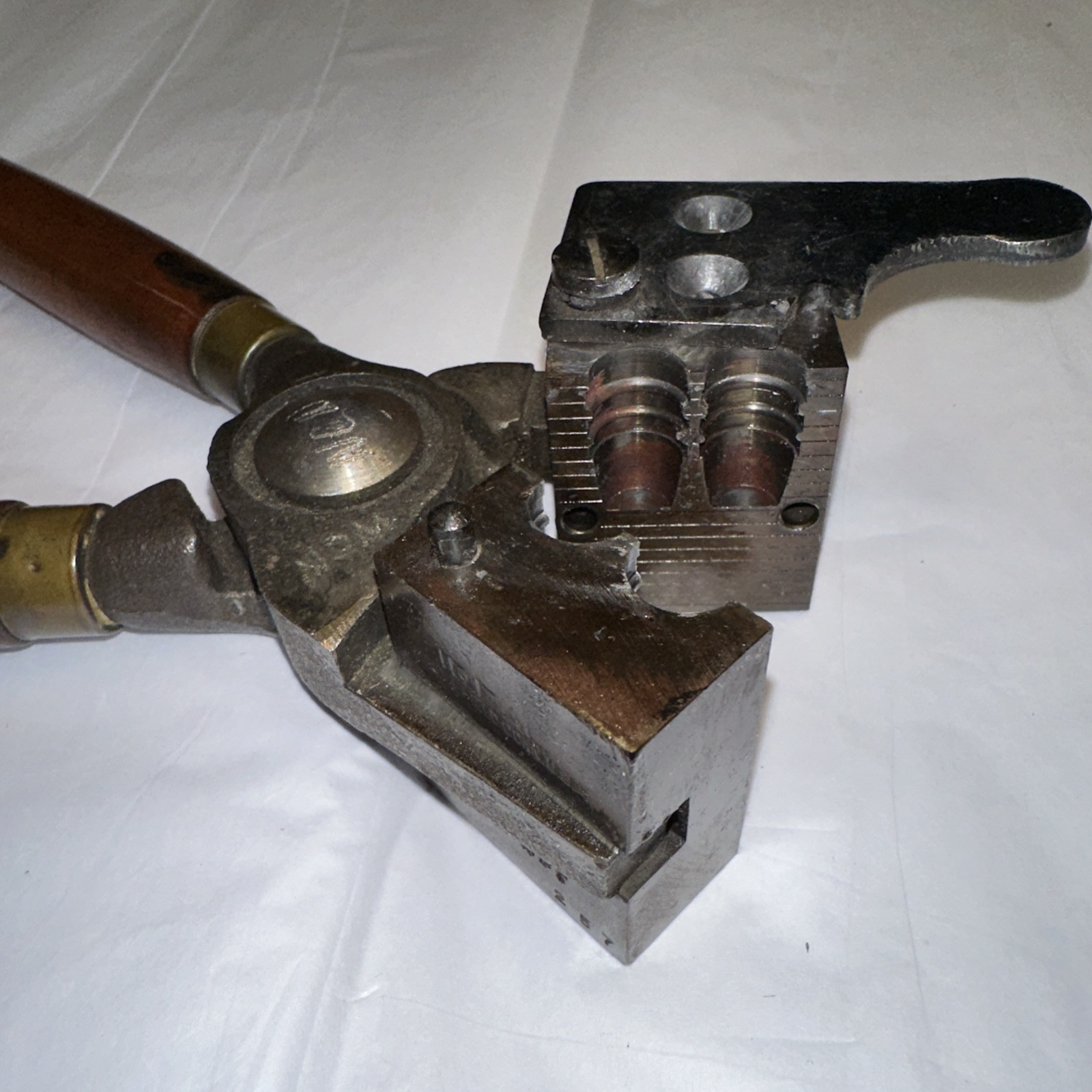 LYMAN/IDEAL 429244  44 CAL 255g SEMI-WADCUTTER GAS CHECK Dual 2 CAVITY MOLD