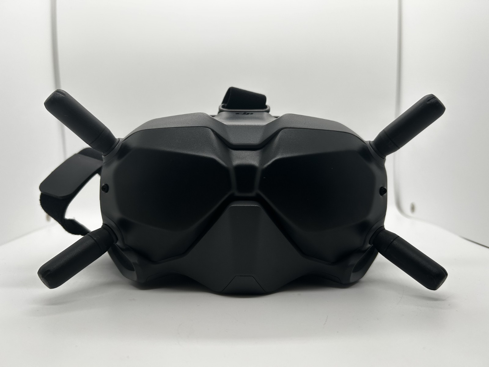 DJI FPV Goggles V2 (Used) for Drone Immersive Experience P/N FGDB28 No Battery