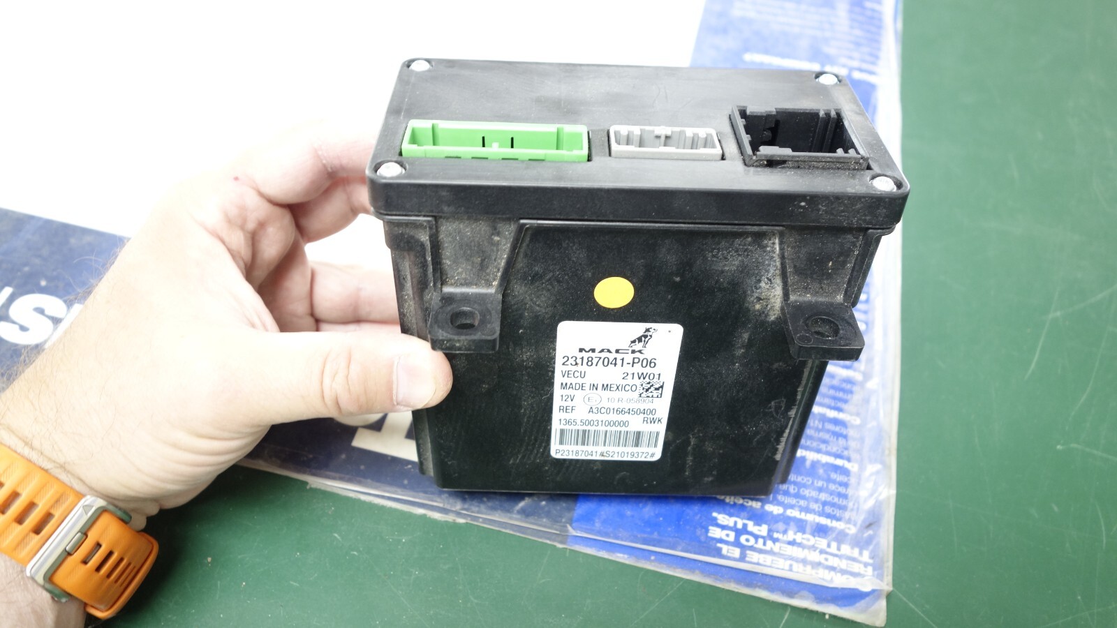 Volvo ECM Control Unit for Mack 23187041 - po6