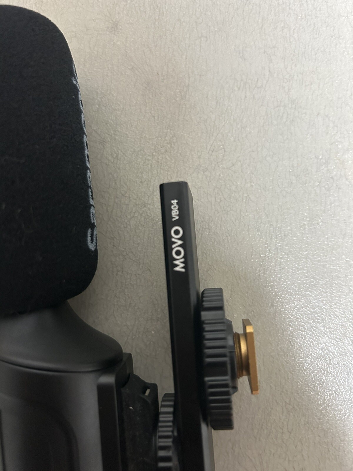 Saramonic MOVO VB04 Mini Microphone Headphone Jack Connection