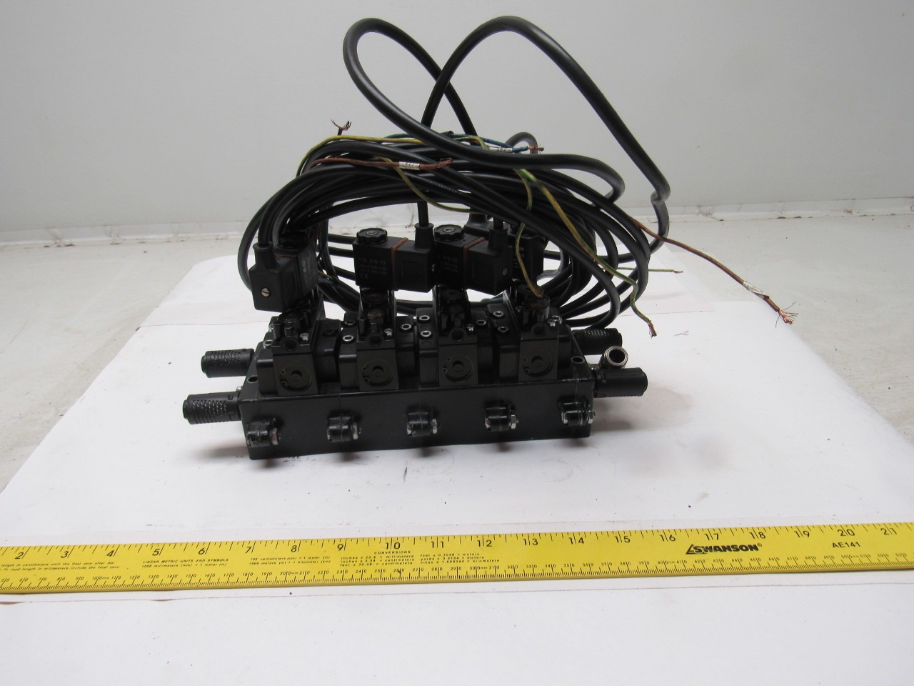 Ingersoll Rand A239SS-120-A Pneumatic Solenoid Air 4-Valve Manifold Block 120V