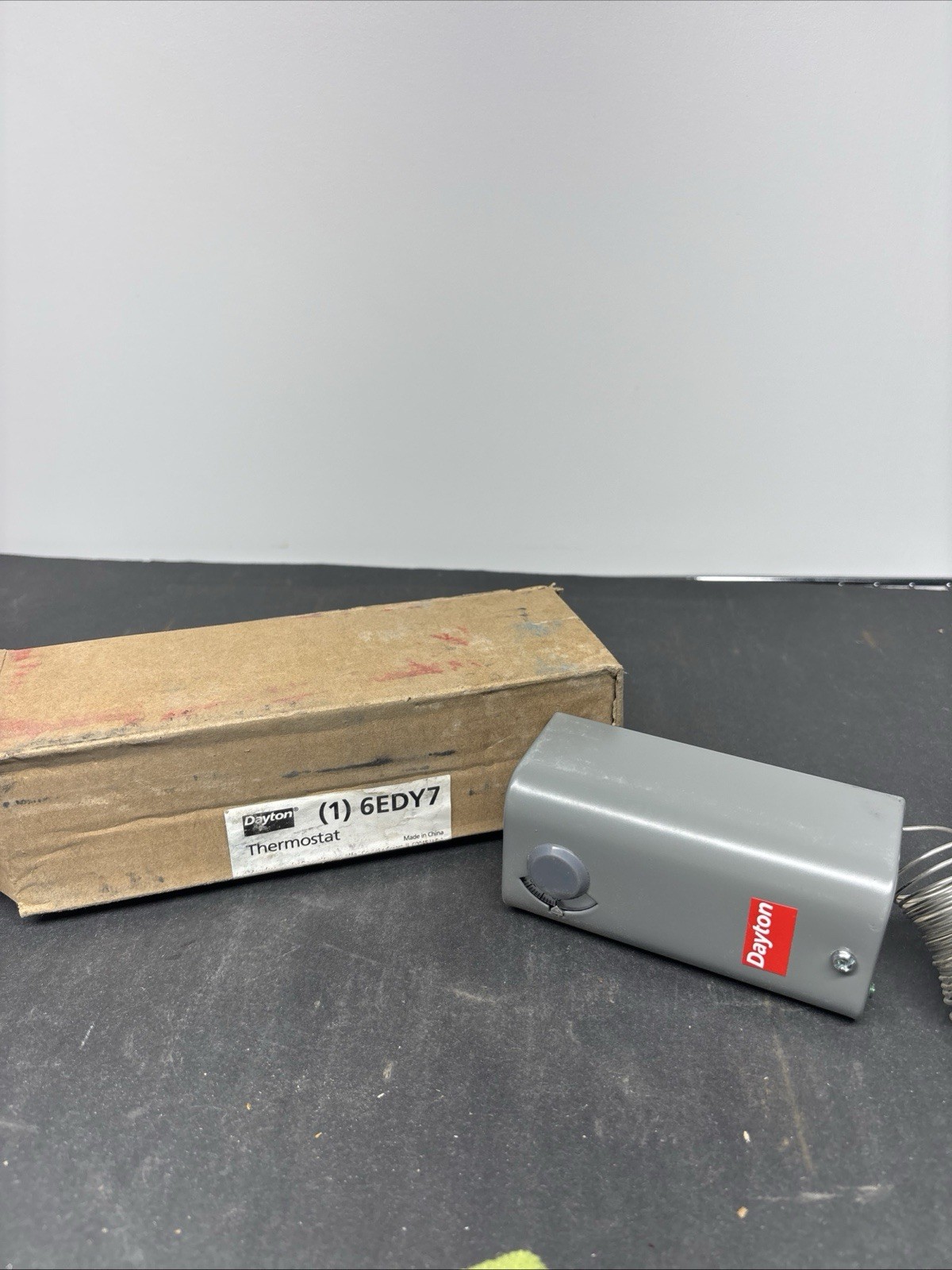 Dayton (1) 6EDY7 thermostat