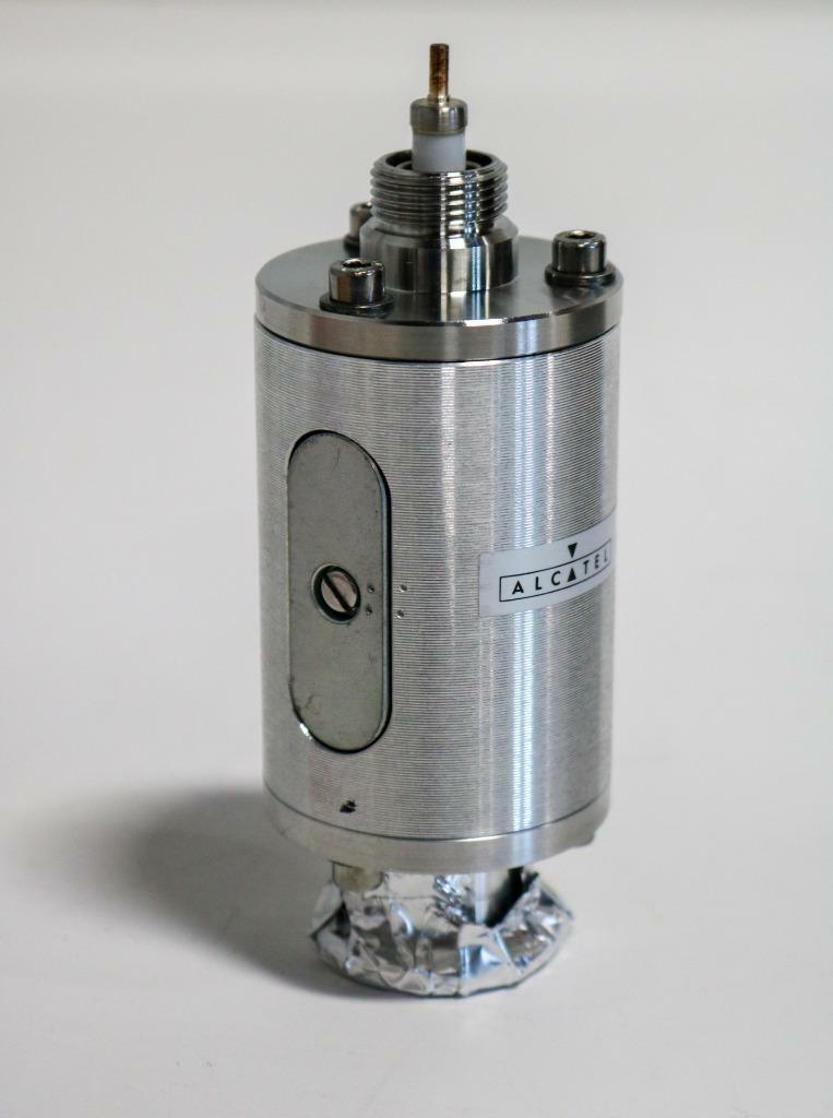 Alcatel CF2P Cold Cathode Gauge with FA 111 Controller
