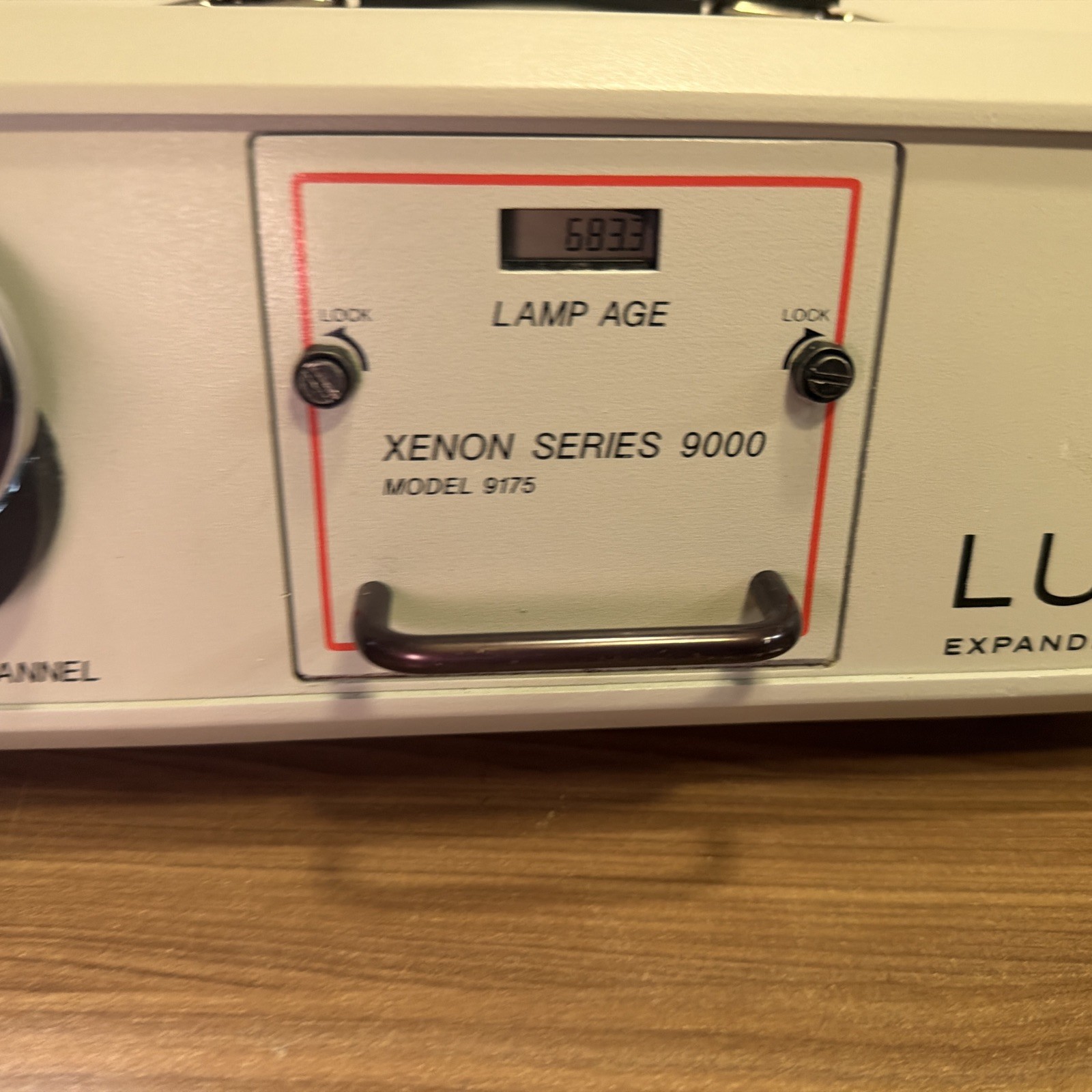 Luxtex 9175 Series 9000 Model Light Source with Power Cord