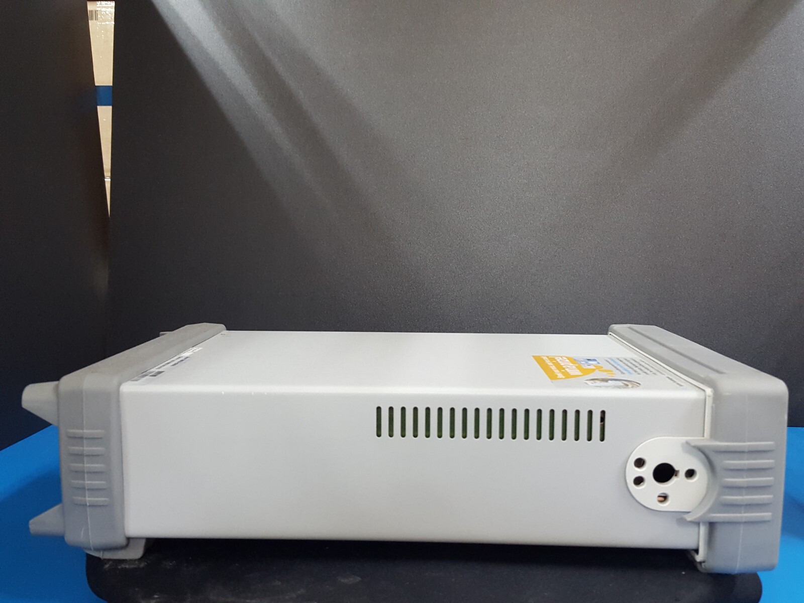Agilent 53181A: 225 MHz Frequency Counter (3579)