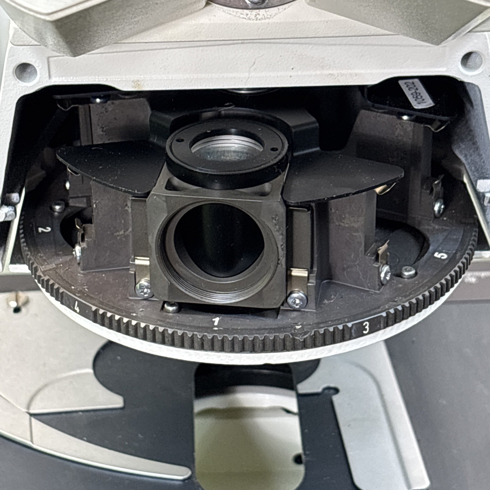 Carl Zeiss Axioskop 2 Plus Trinocular Microscope stage light source objectives