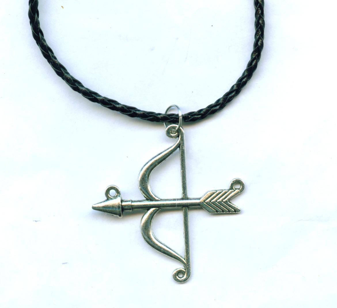 Necklace necklace bowhunting pendant arrow archery bow archery