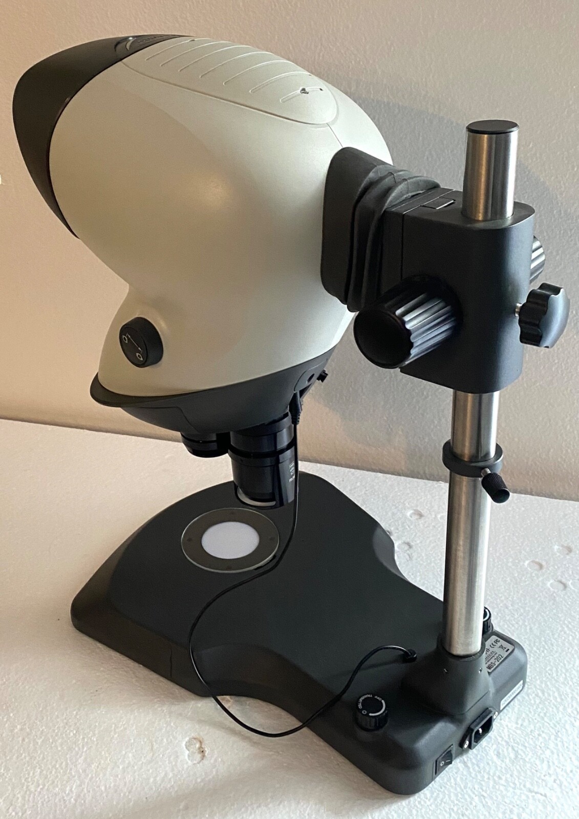 Vision Engineering Mantis Elite-Cam HD Microscope w/ 10X & 20X Lenses & Stand