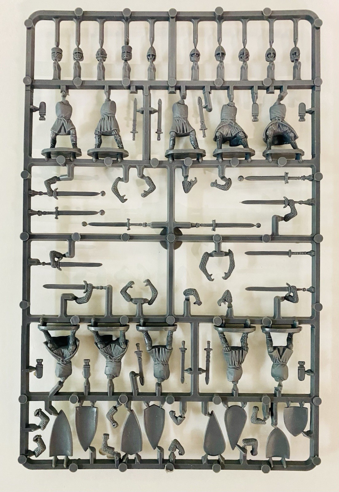 Deus Vult Foot Knights XI-XIIIc • New • 1 Sprue • 10 Minis • Fireforge Games