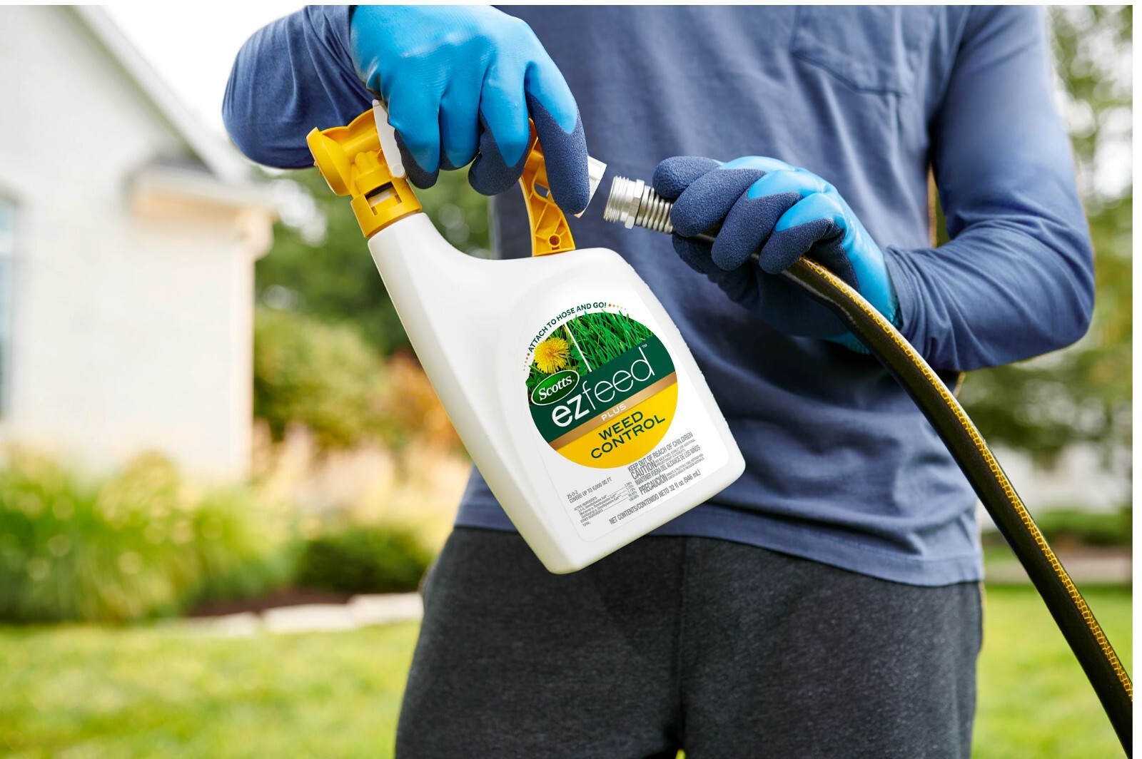 Scotts ez feed PLUS Weed Control Fertilizer 32 oz Bottle Kills Broadleaf Weeds