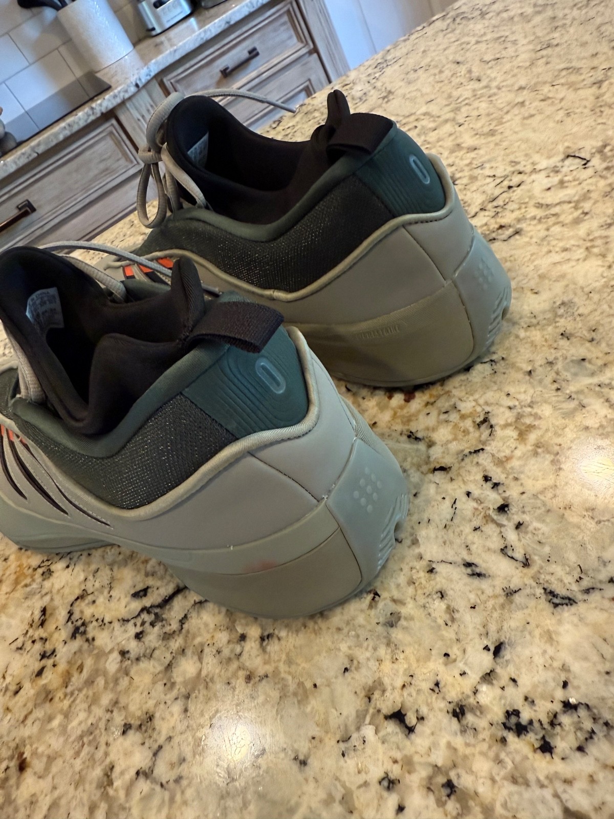 🌷 adidas Dame 9 Basketball Shoes Silver Pebble JI1939 size 14 Men’s 🌷