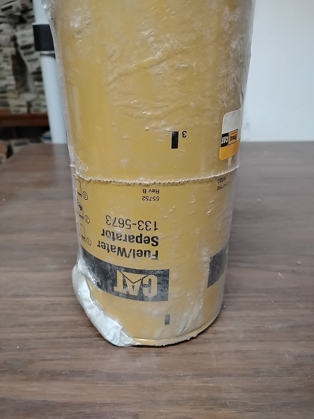 133-5673   GENUINE  OEM  CAT   FUEL FILTER   CATERPILLAR  1335673