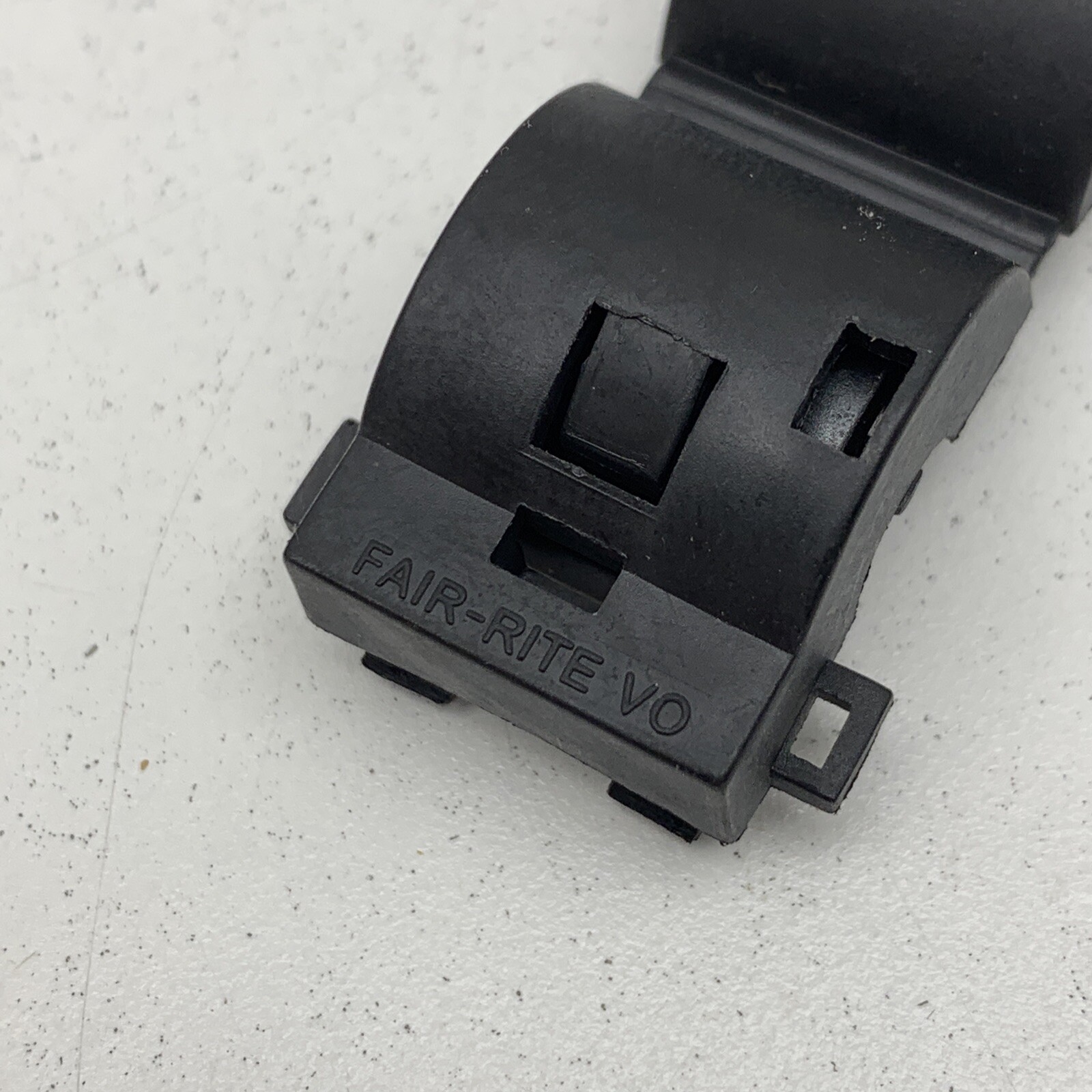 (10-Pack) Fair-Rite VO Openable Split Core Ferrite Clamp, 6mm Cable