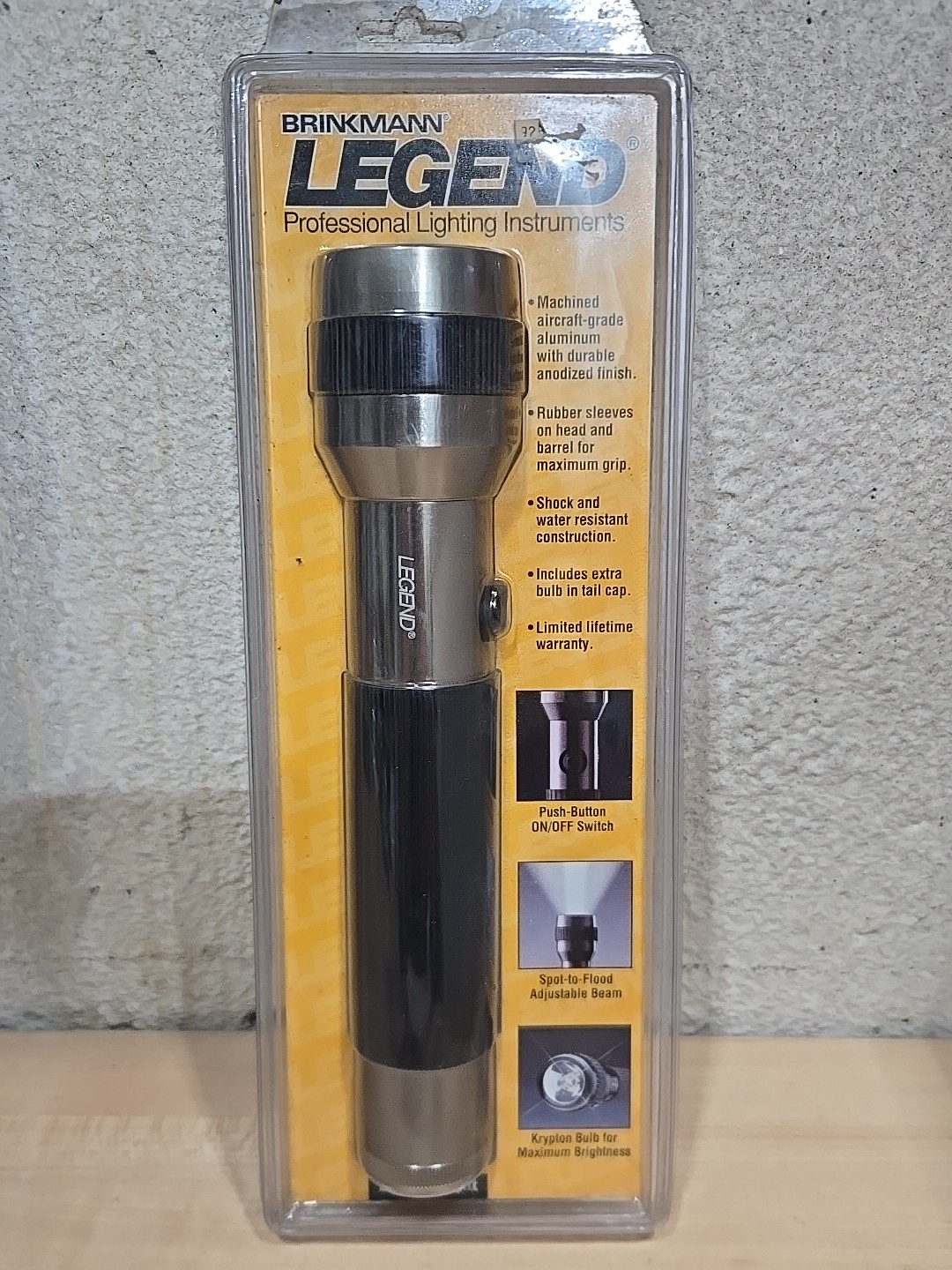 Brinkmann Legend Heavy Duty 2D Battery Aluminum 863-0420-0 Flashlight 10” Sealed