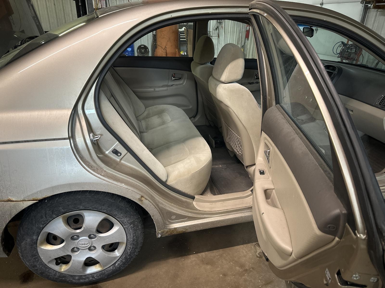 Used Keyless Entry Module fits: 2008 Kia Spectra Theft-Locking keyless entry con
