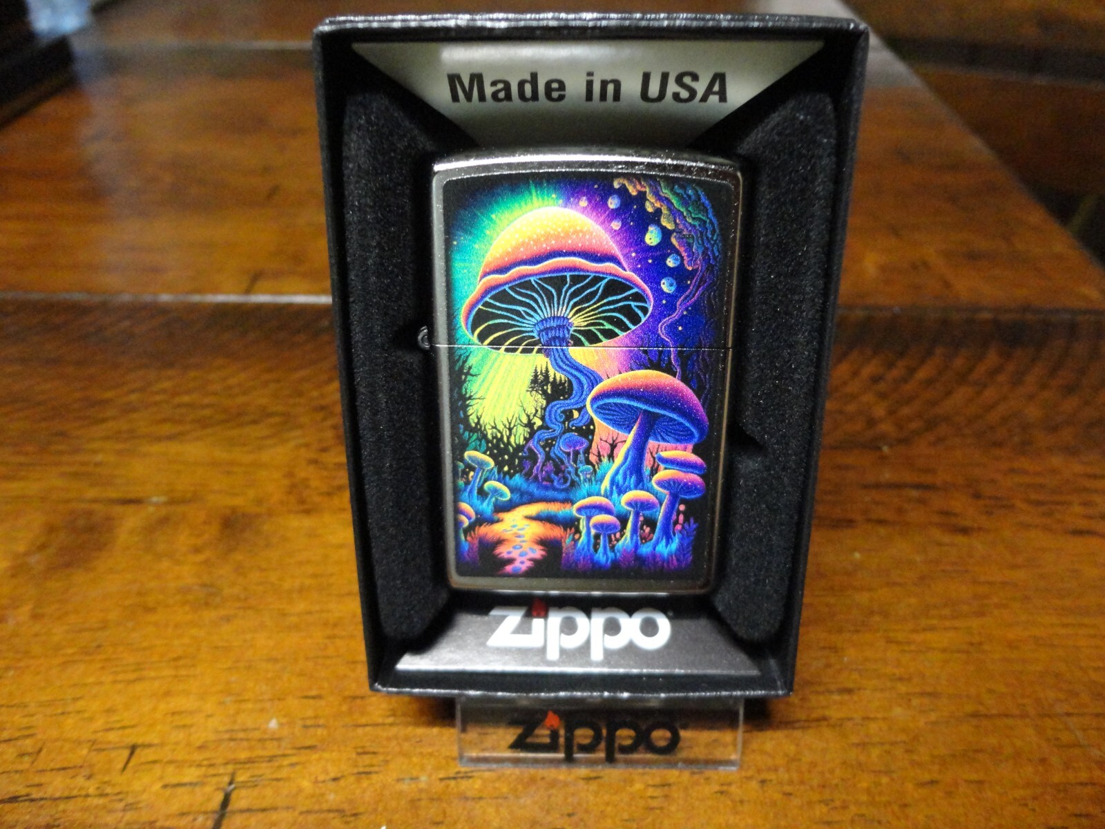 MAGIC MUSHROOMS PSYCHEDELIC ZIPPO LIGHTER MINT IN BOX
