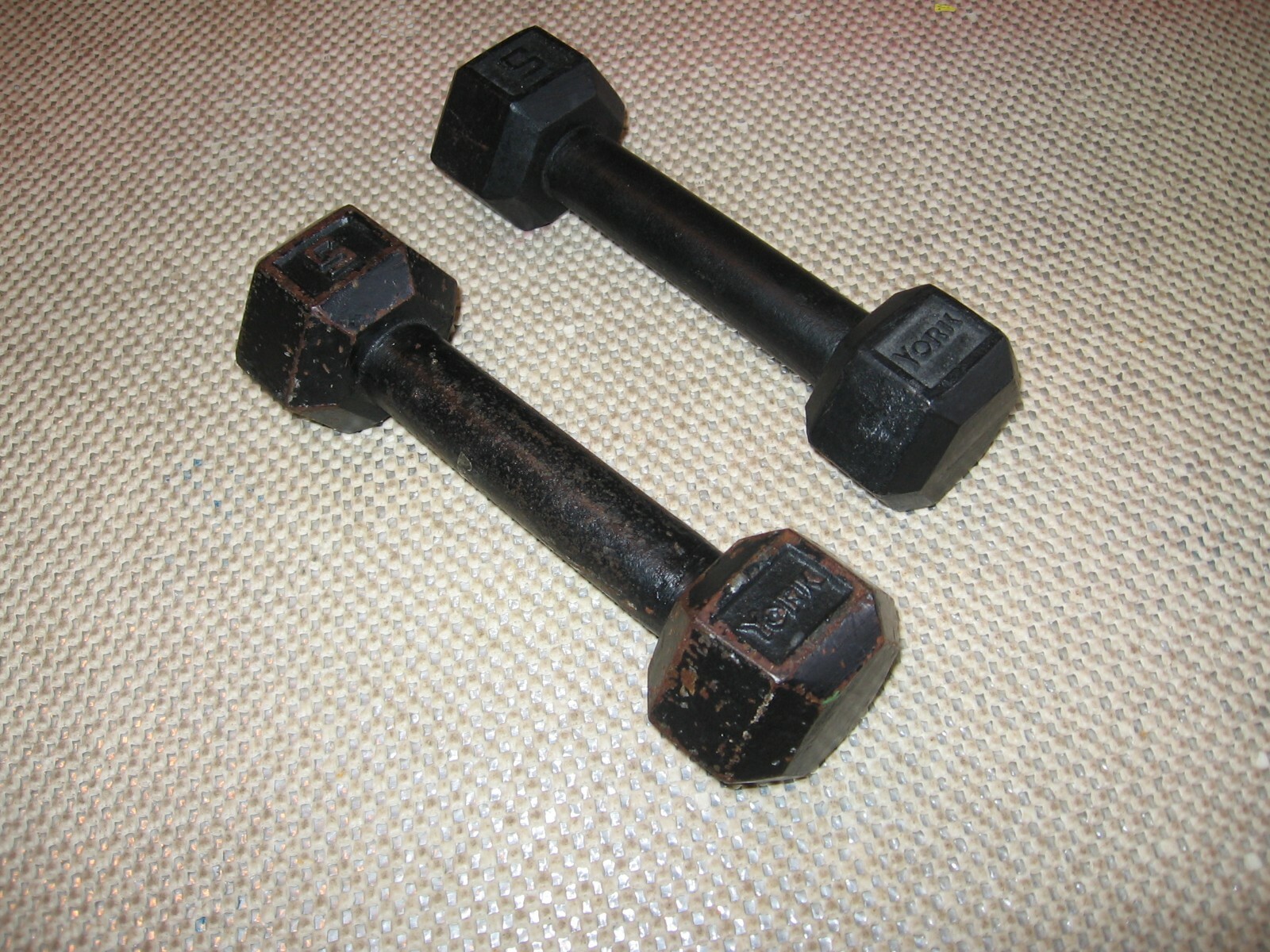Pair of 2 York 5 LB Cast Iron Hexagonal Head Dumbbells Black