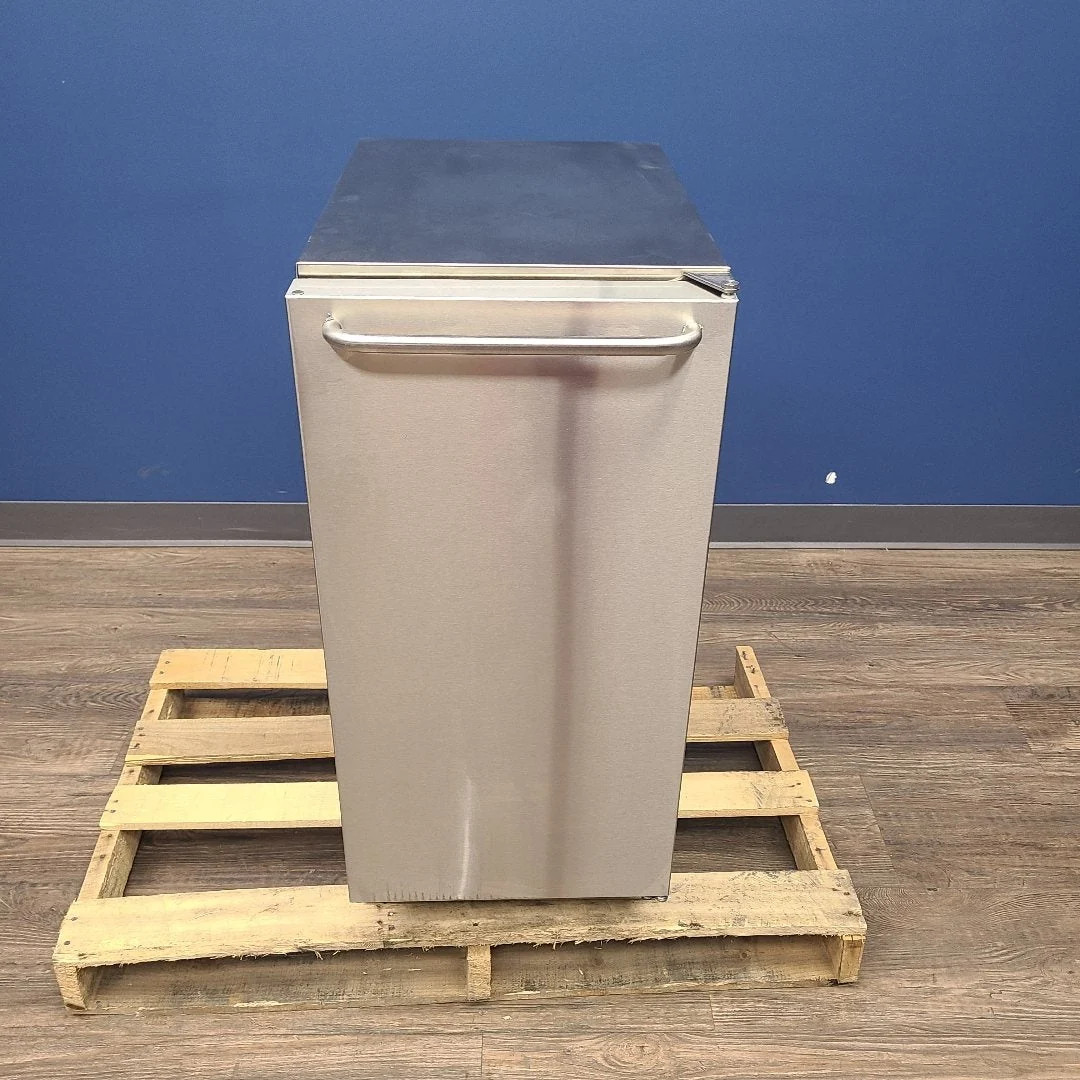 Scotsman CU50PA-1 15" 65 lb. Undercounter Gourmet Ice Machine (Demo Unit 3925)