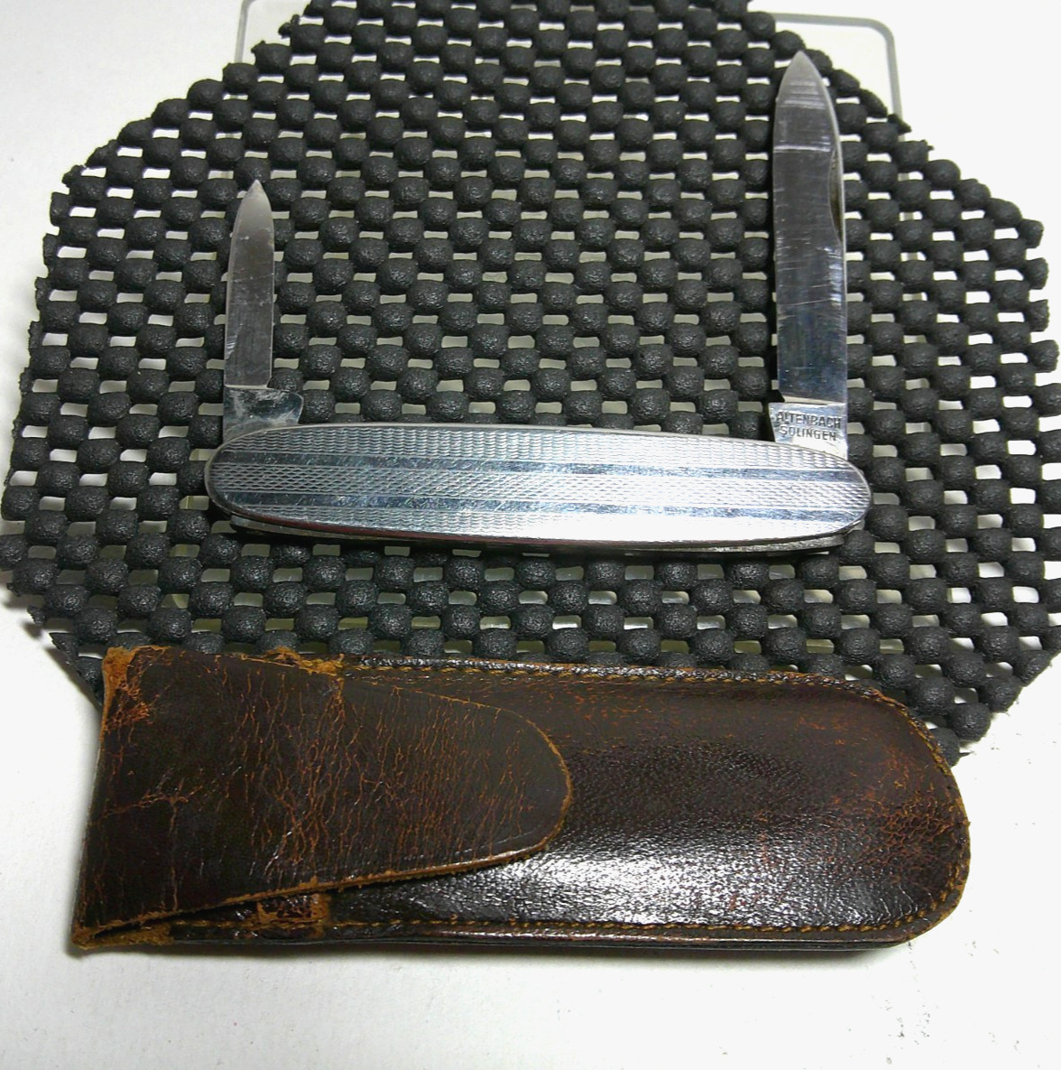 Vintage Altenbach Pocket Folding Knife Solingen Germany Rostfrei - ETCHED DESIGN