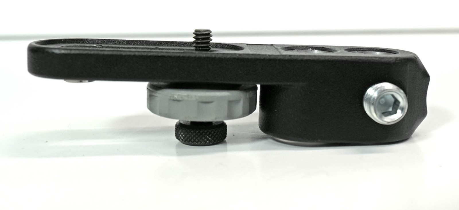 MANFROTTO #155 UNIVERSAL CAMERA MOUNTING BRACKET