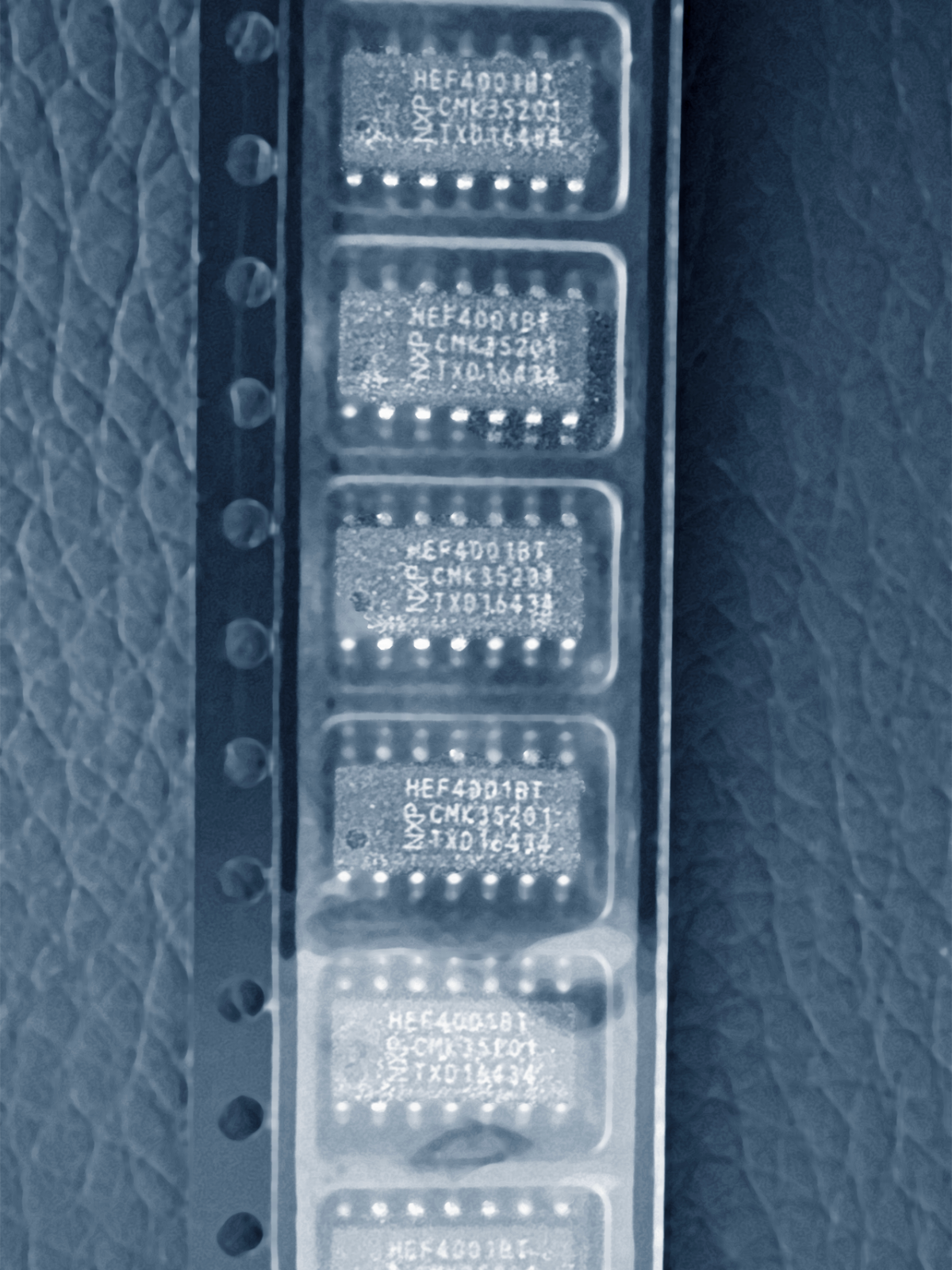 10Pcs HEF4001BT NXP Quad 2-input 4 Output NOR gate SO-14