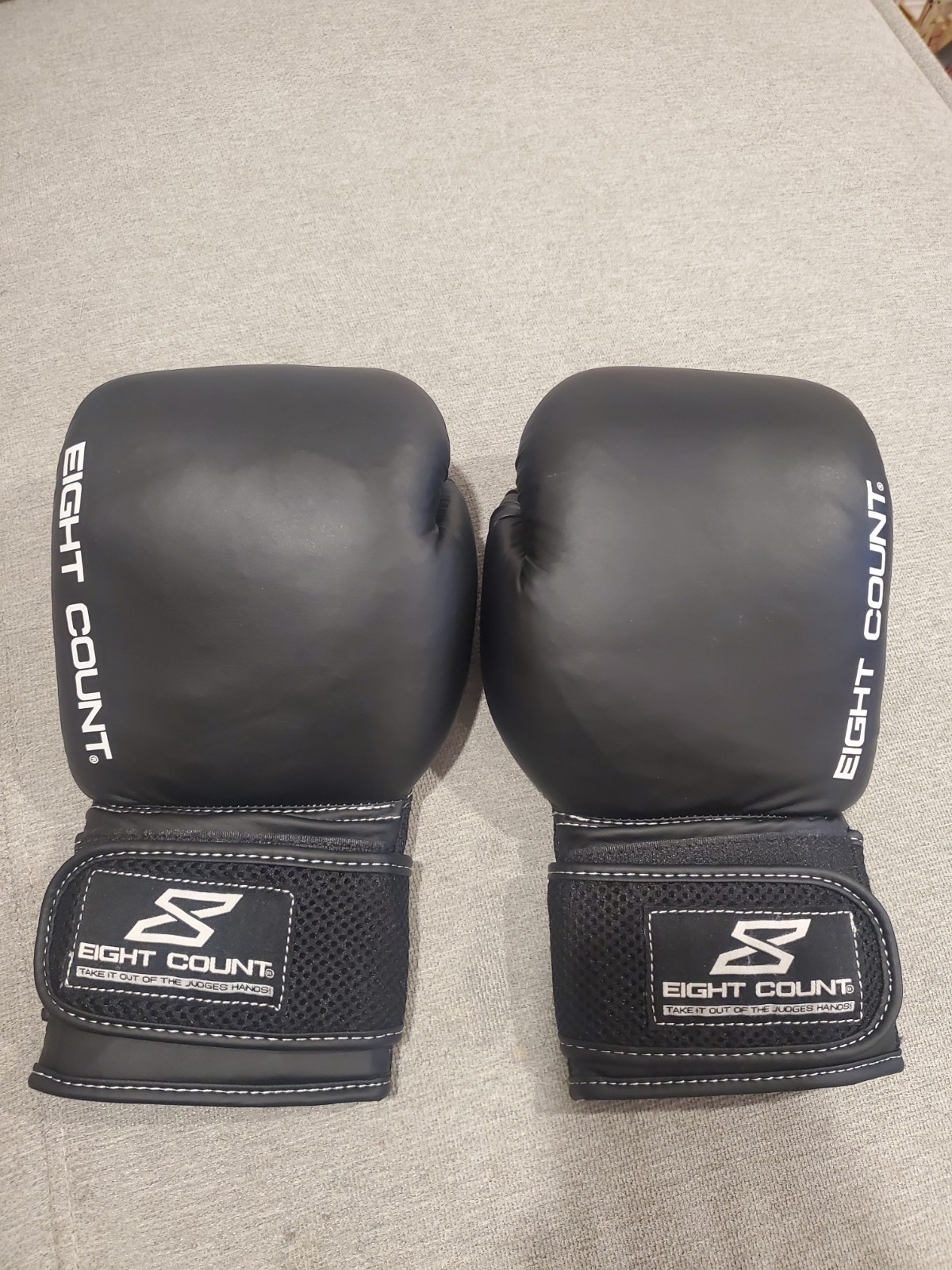 Eight Count Boxing MMA Sparring Gloves Black 14 oz Training Equipment