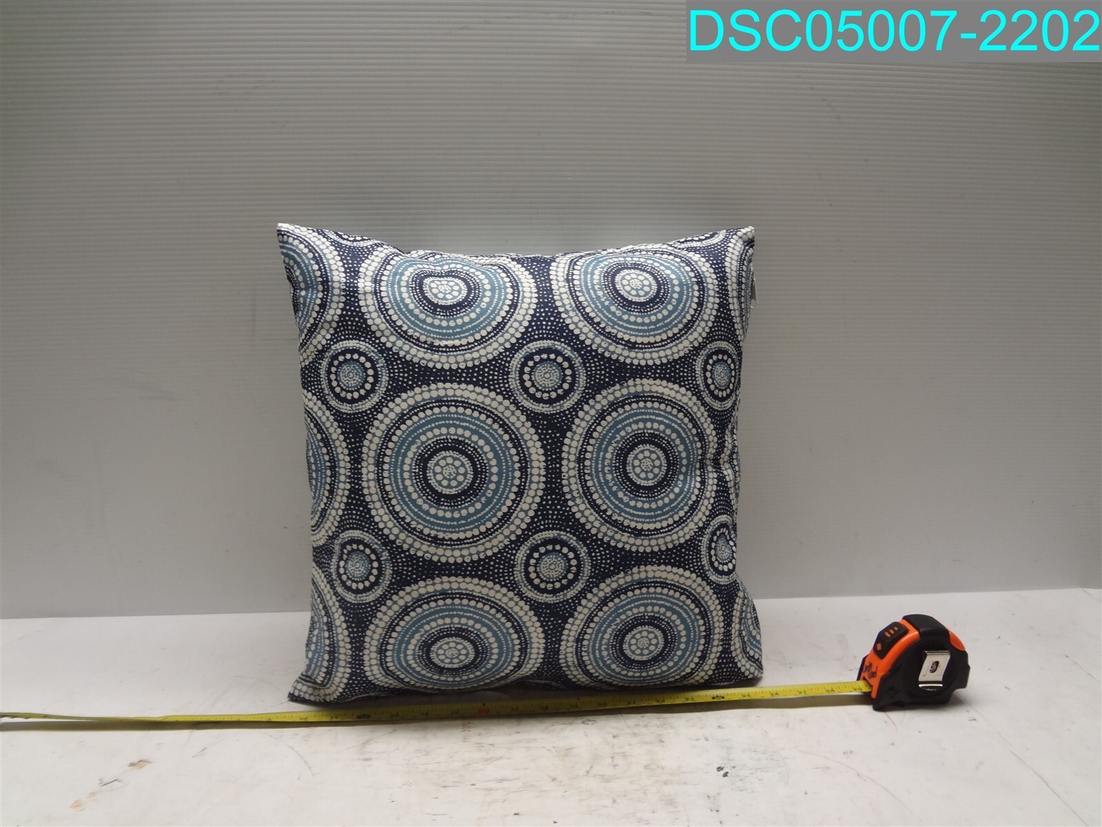 BLUE AND WHITE DECORATIVE PILLOW 16" X 16" X 5"