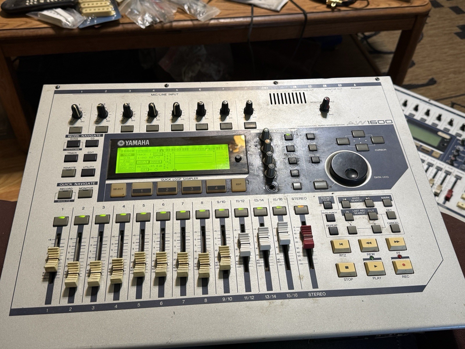 Yamaha AW1600 16-Channel Digital Mixer Recorder USB MIDI Phantom Desktop