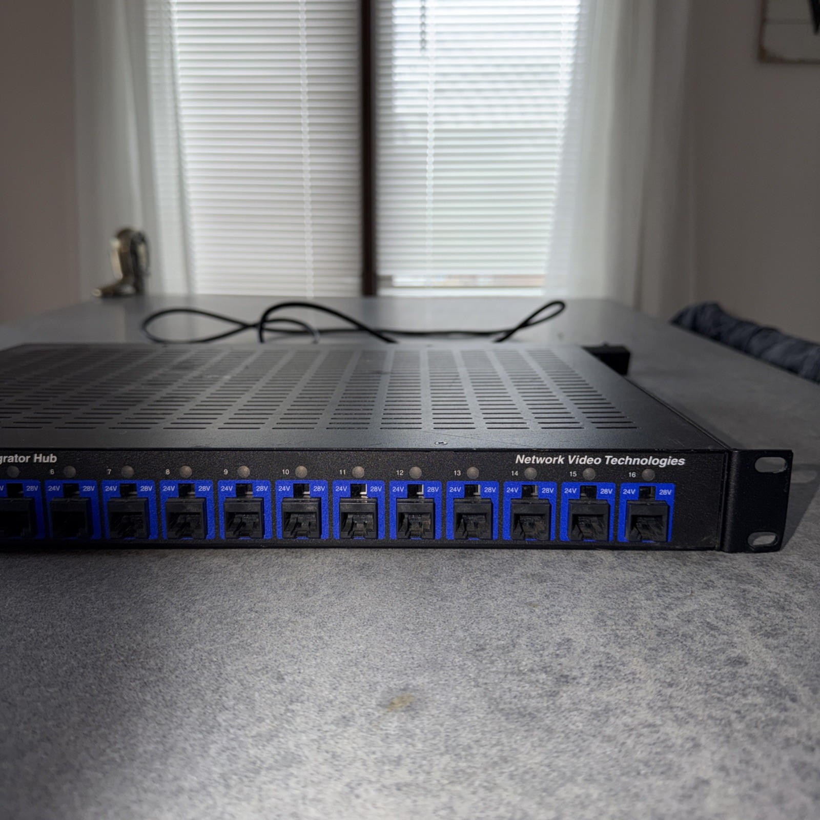 New Tyco NVT NV-16PS10-PVD Power Supply Passive Receiver 16 Channel Lights Up