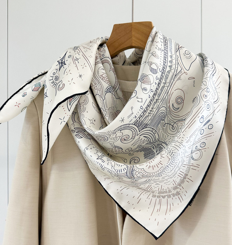 Pure 18 Momme Twill Silk Wrap Scarf Bandanna carriage Print Square Shawl 35'’new
