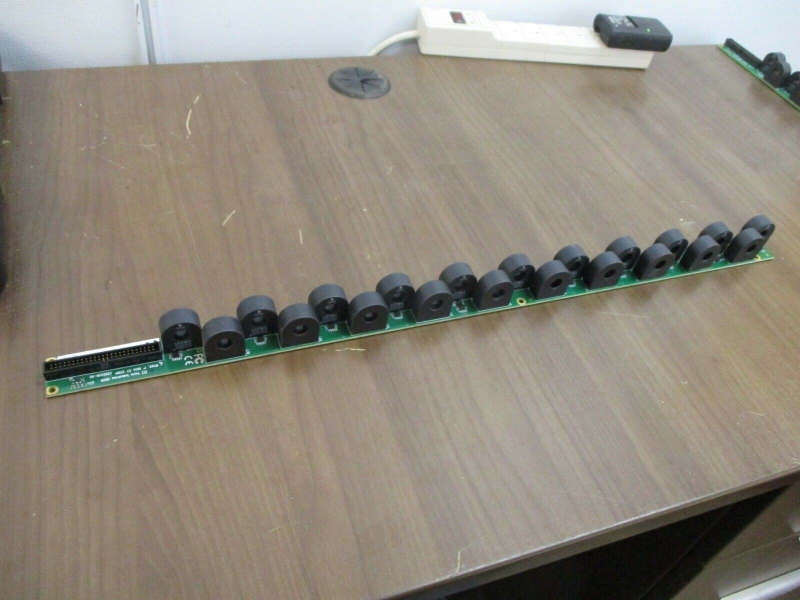 Veris Panel 2A CT Strip E30A184 100A 50/60Hz Used