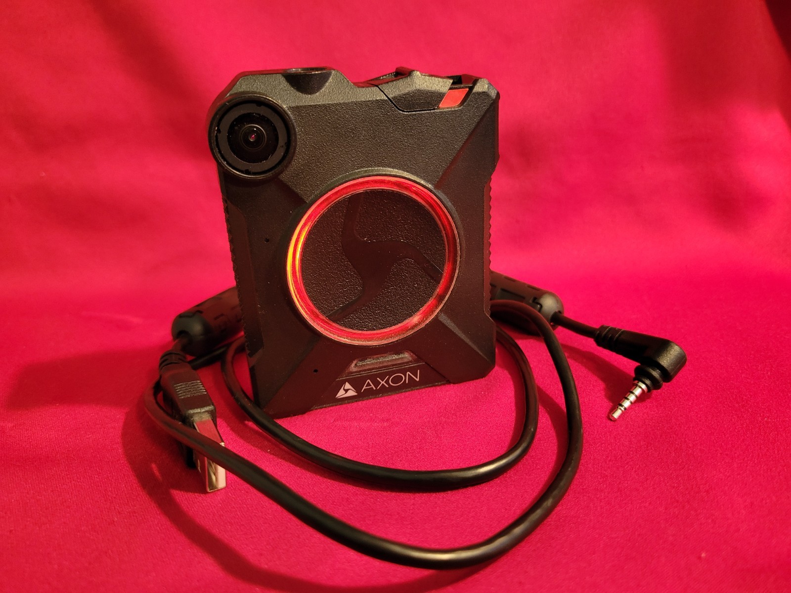 Axon AX1001 Body 2 camera, battery, offline, updated, tested, USB sync cable