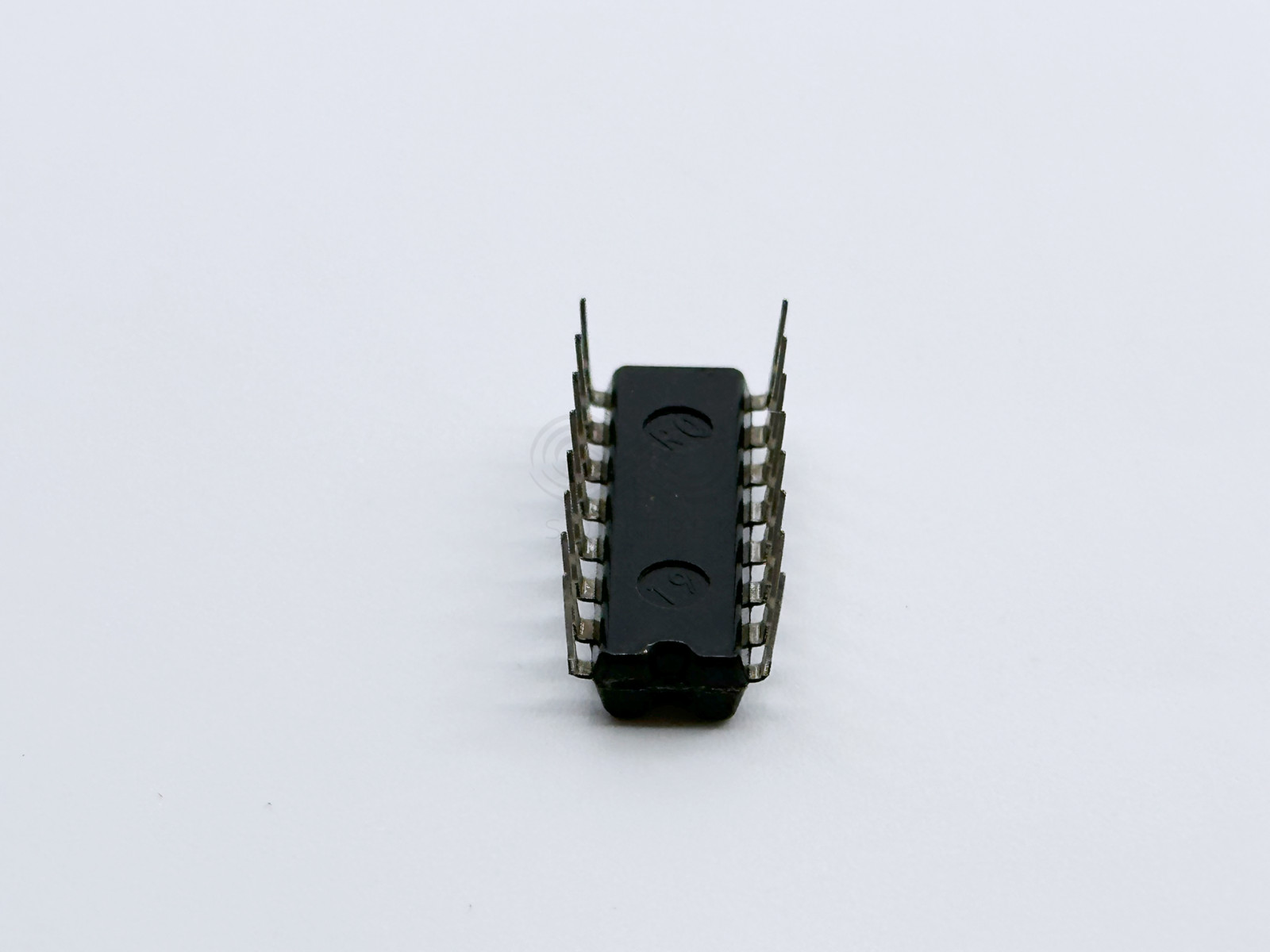 2PCS HD74LS83AP HITACHI 4-Bit Binary Full Adder TTL LS-Series DIP-16 5V