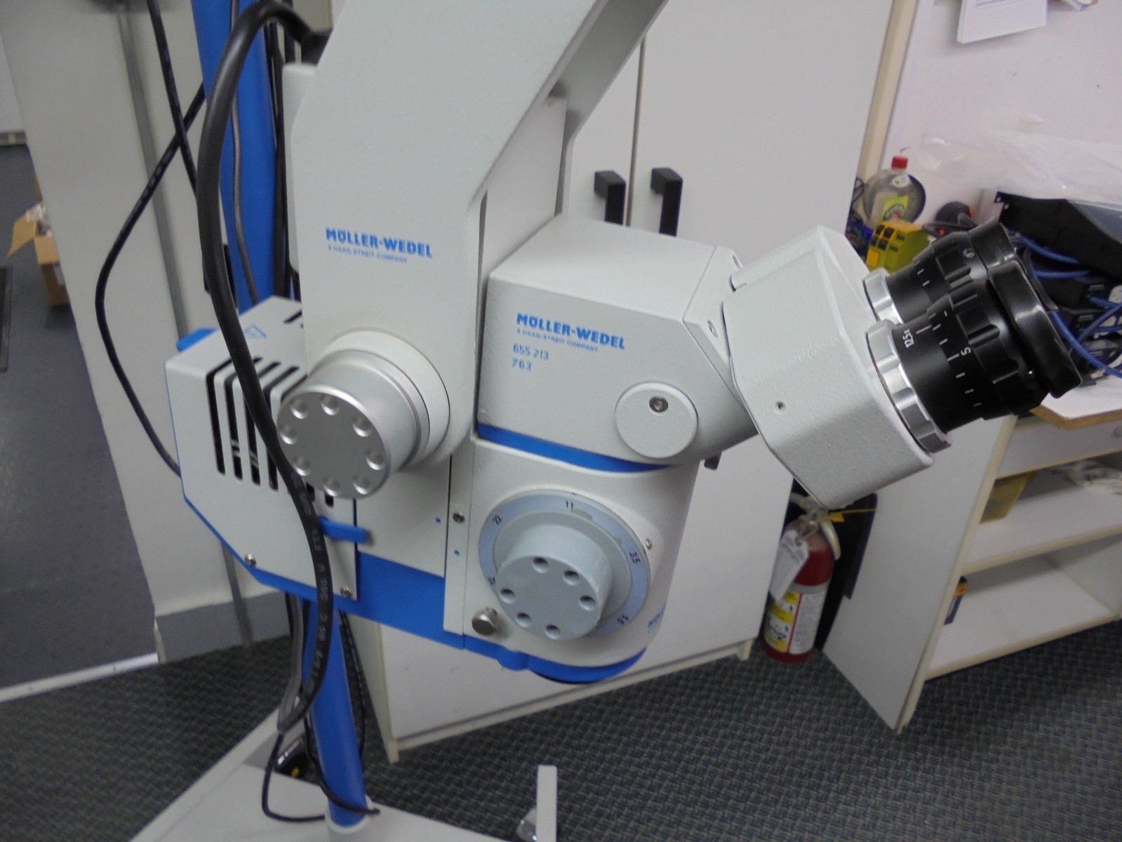 Moller-Wedel Surgical Microscope Schmersal KF 2 1W/1W Foot Control