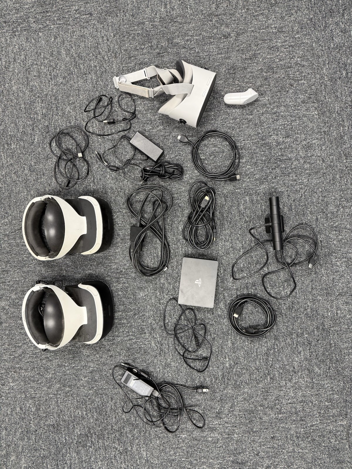 Lot of PlayStation 4 VR PSVR Headsets + Camera + Processor + Cables – UNTESTED